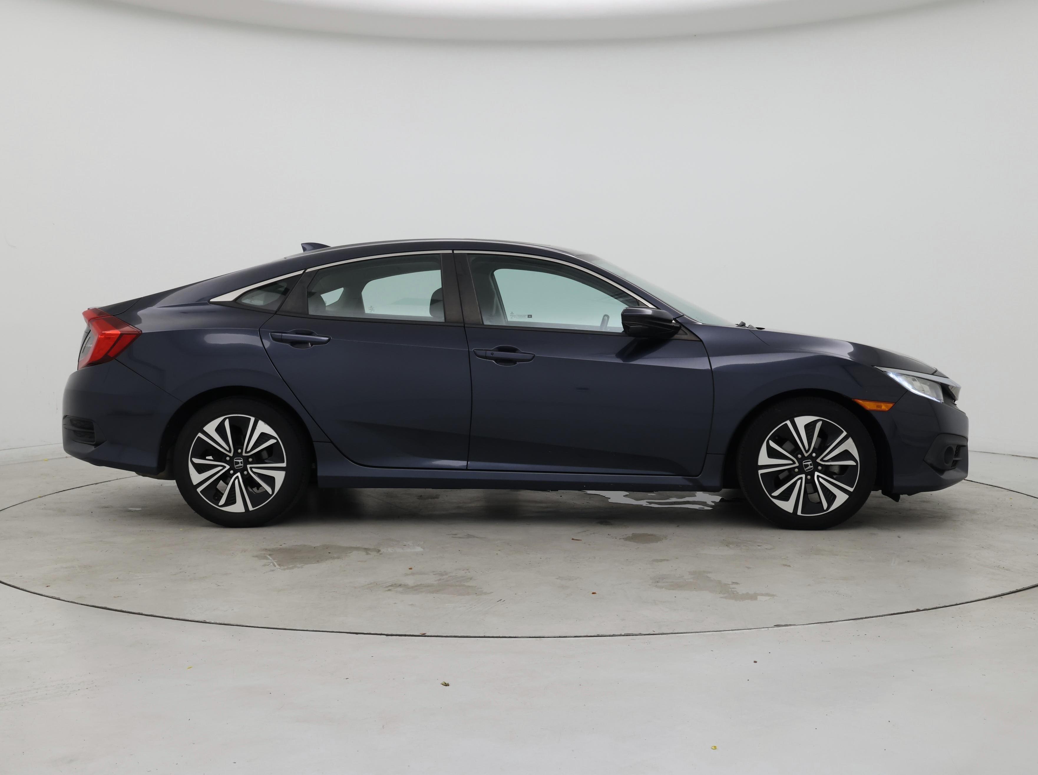 Thumbnail: 2017 Honda Civic - 7