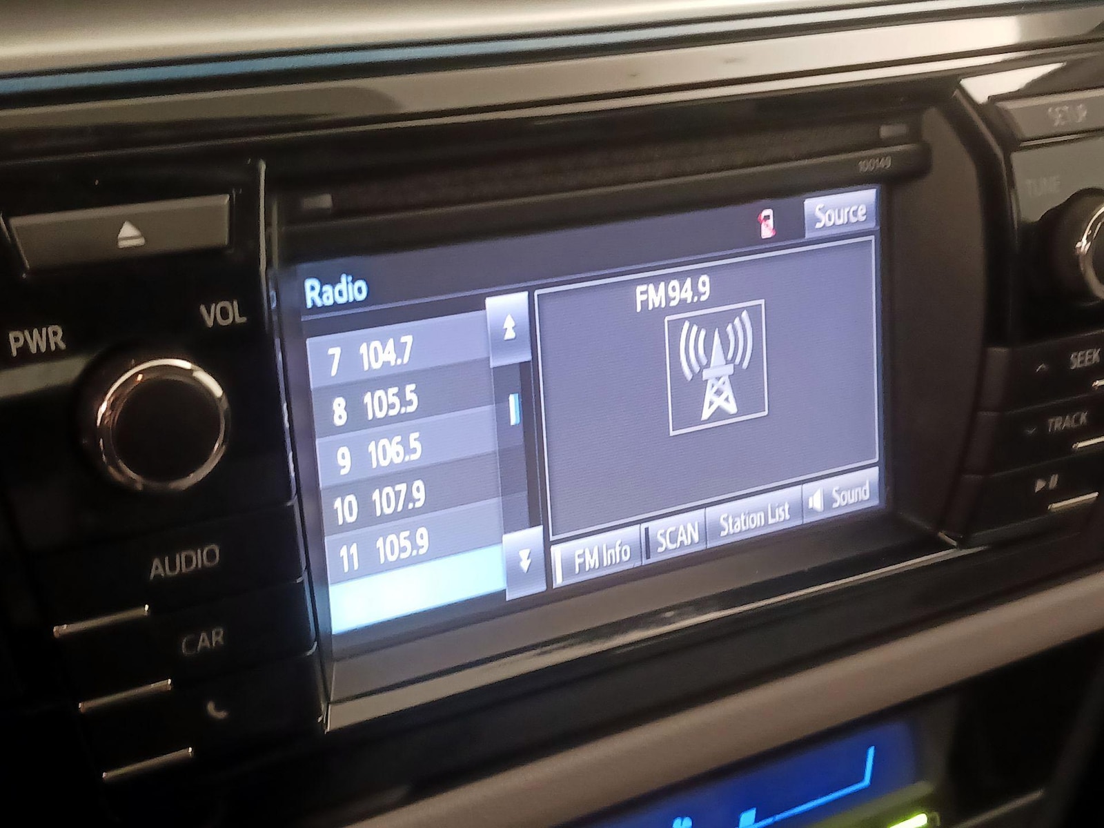 2015 Toyota Corolla LE - Photo 16