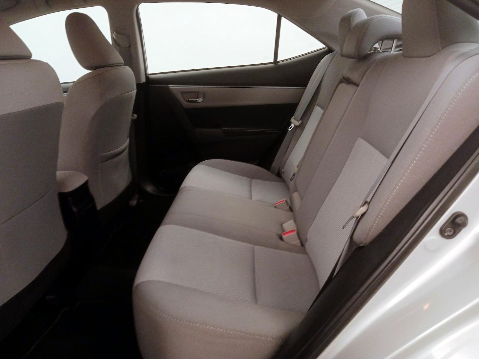 2015 Toyota Corolla LE - Photo 20