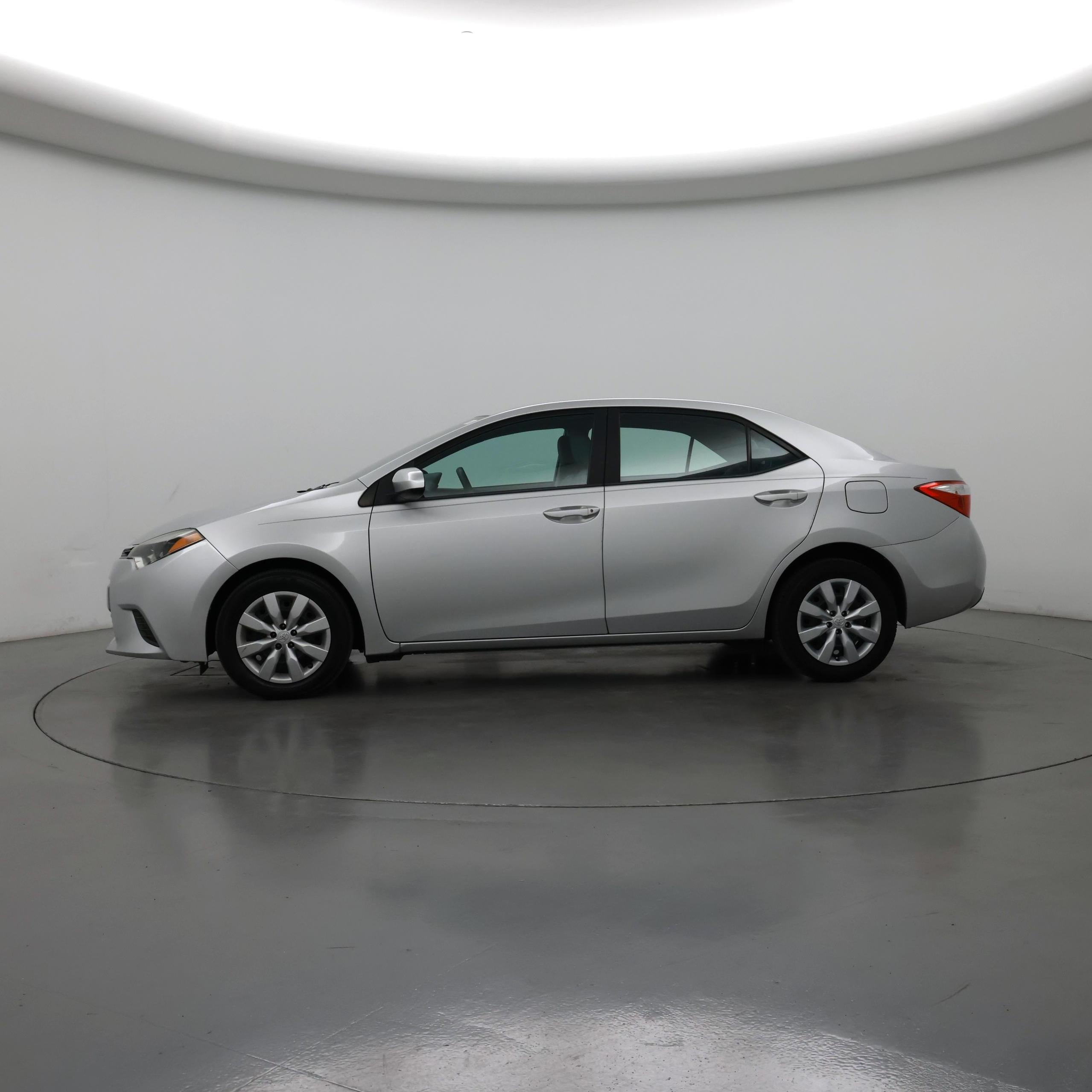 Thumbnail: 2015 Toyota Corolla - 3