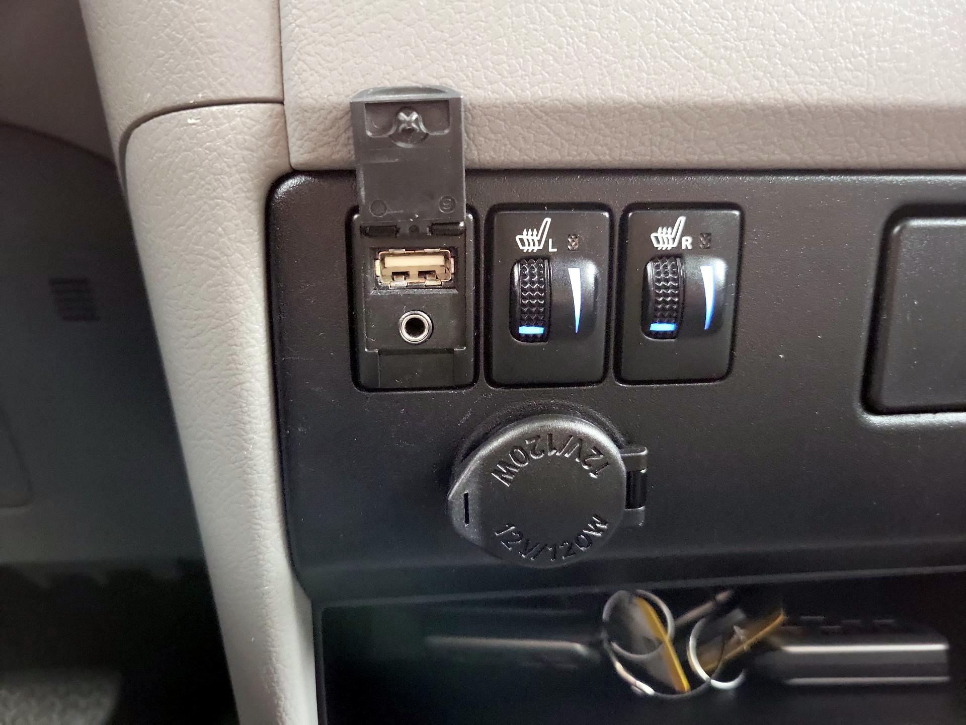 Thumbnail: 2017 Toyota Sienna - 18
