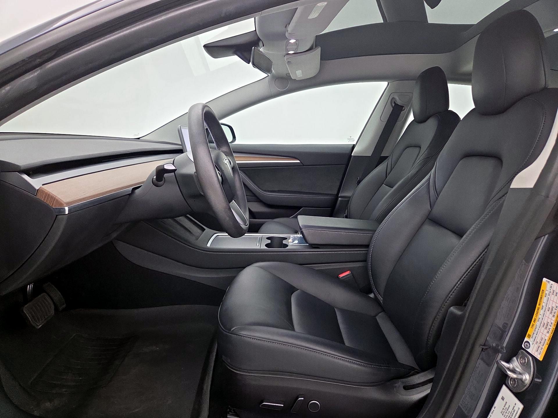 Thumbnail: 2023 Tesla Model 3 - 11