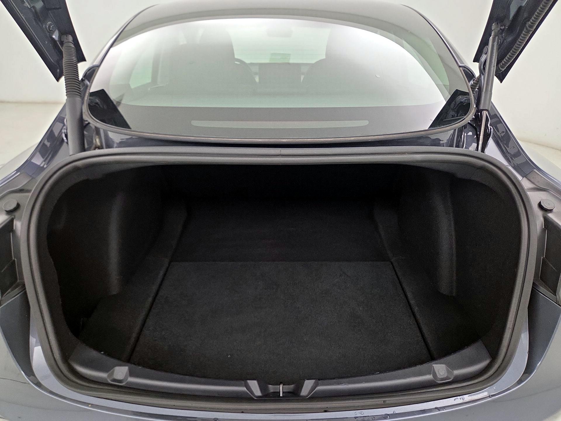 Thumbnail: 2023 Tesla Model 3 - 20