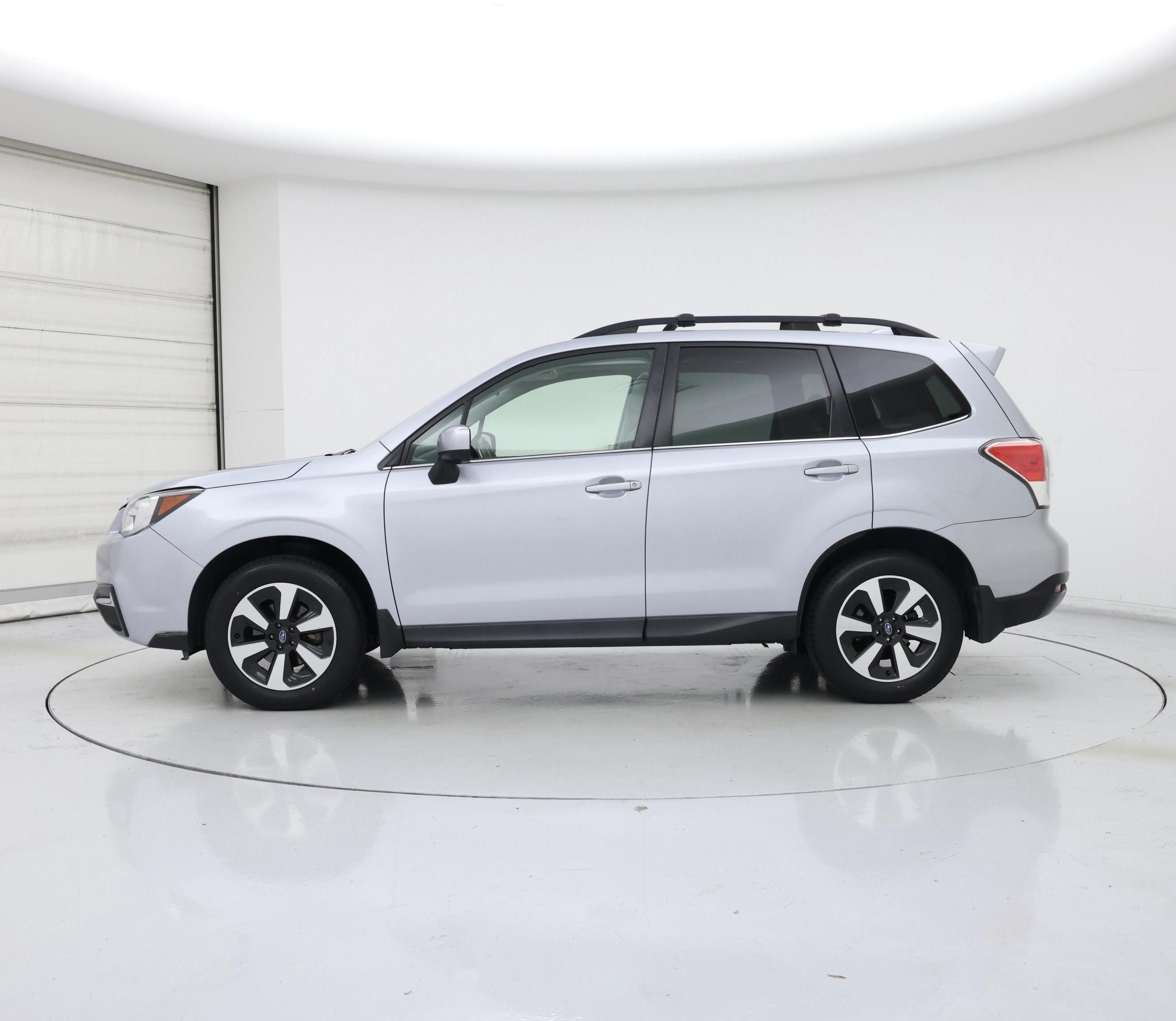 Thumbnail: 2017 Subaru Forester - 3