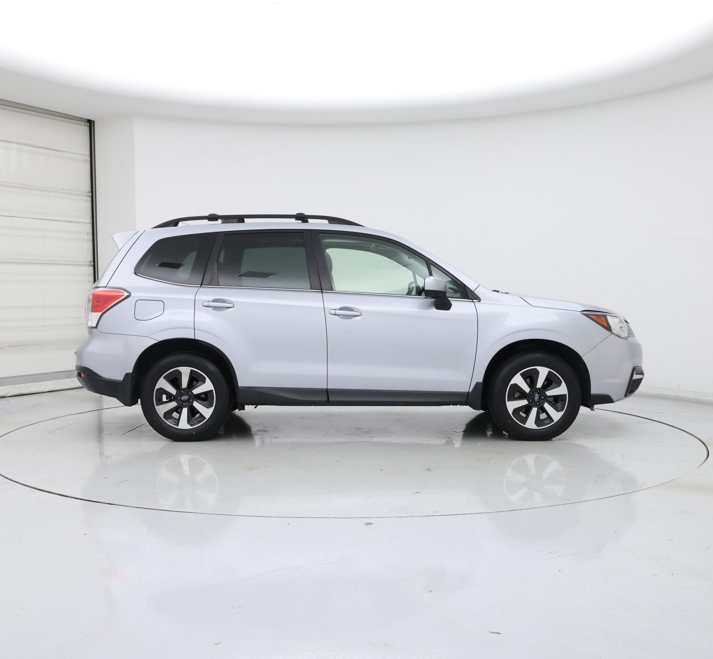 Thumbnail: 2017 Subaru Forester - 7