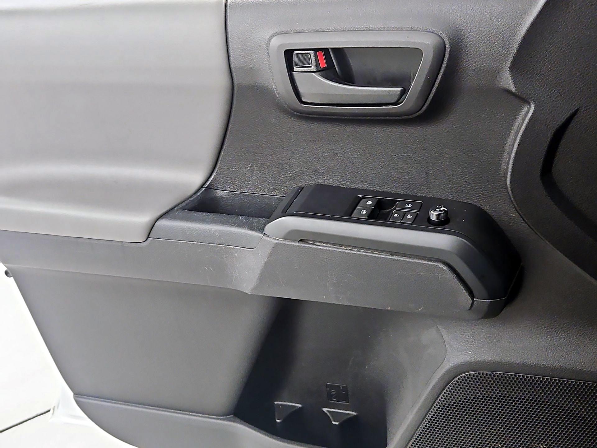 Thumbnail: 2021 Toyota Tacoma - 12