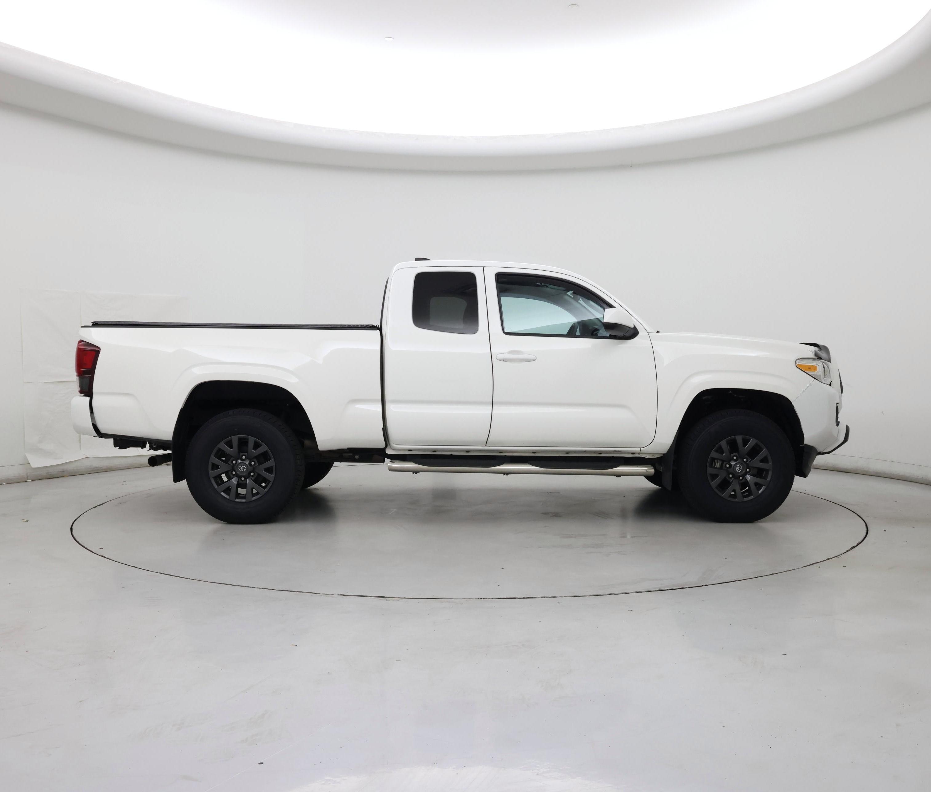 Thumbnail: 2021 Toyota Tacoma - 7