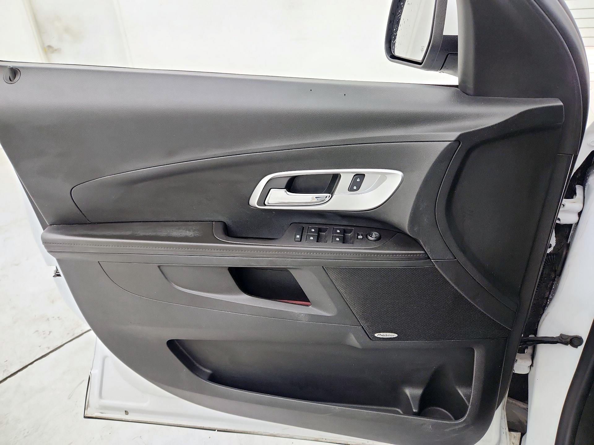 Thumbnail: 2016 Chevrolet Equinox - 12