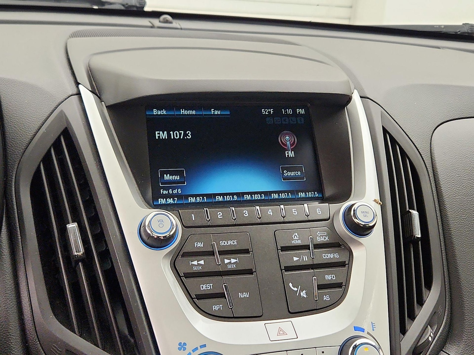 2016 Chevrolet Equinox LT - Photo 16