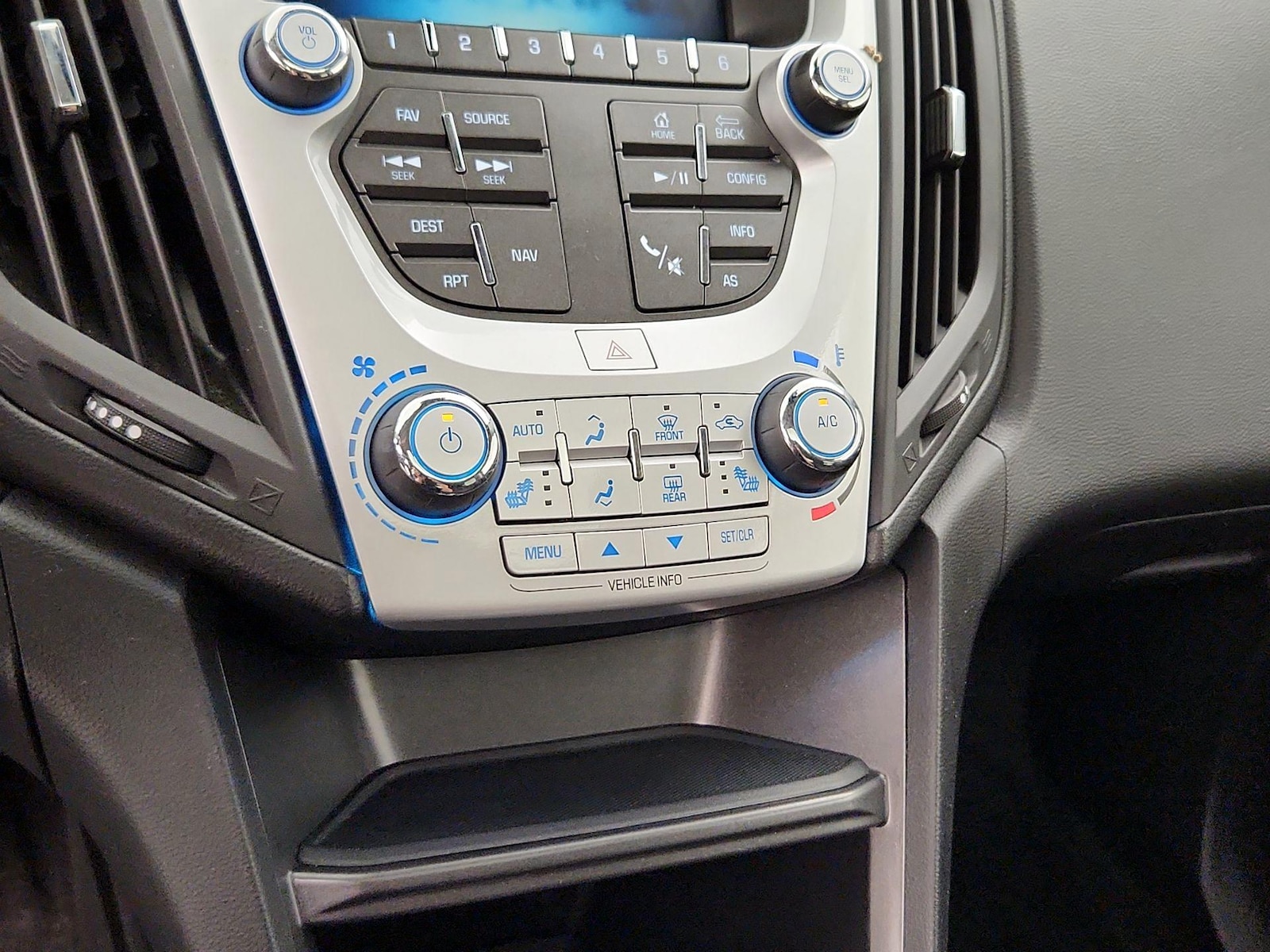 2016 Chevrolet Equinox LT - Photo 17