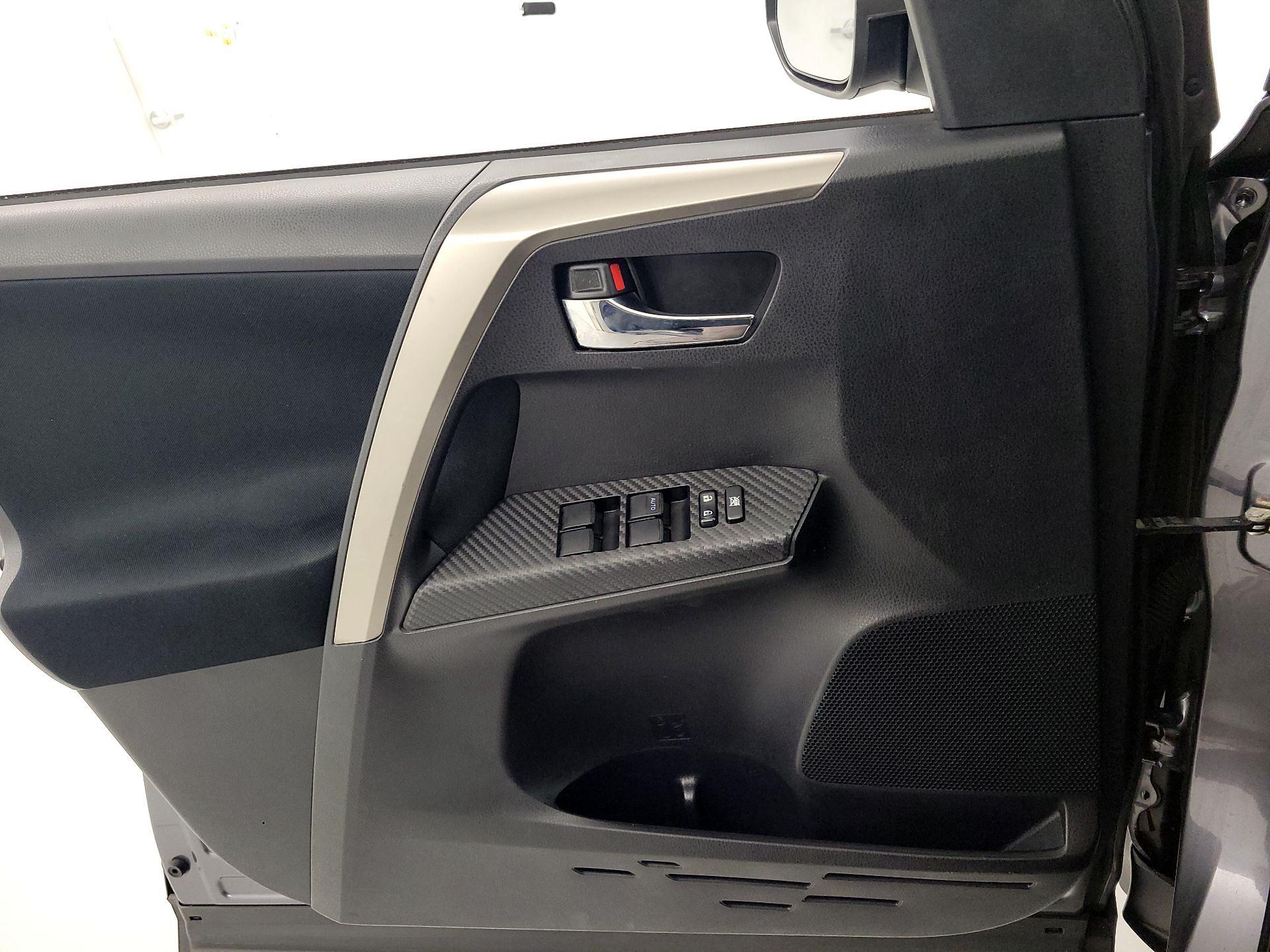 Thumbnail: 2014 Toyota RAV4 - 12