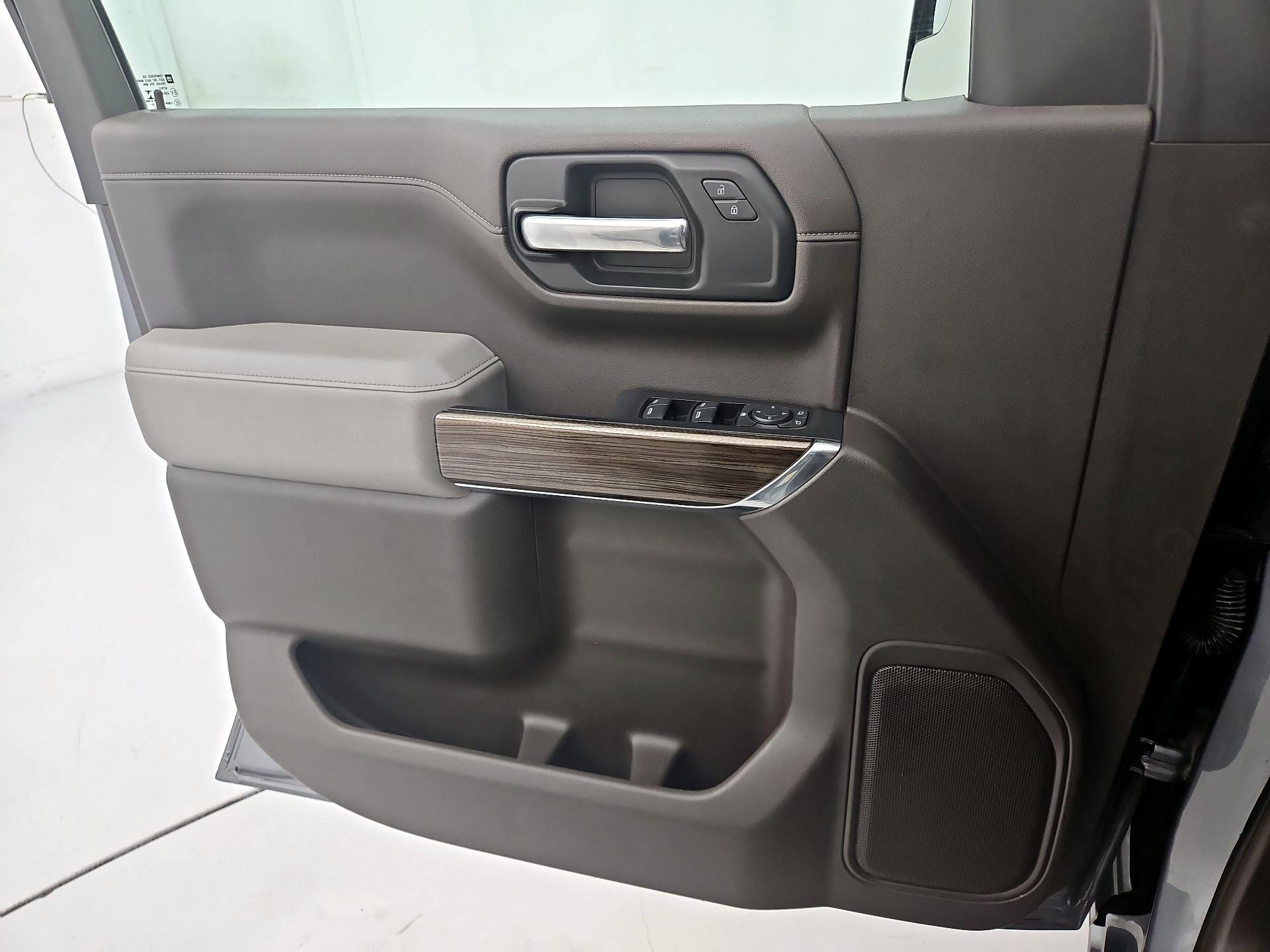 Thumbnail: 2021 Chevrolet Silverado 1500 - 12
