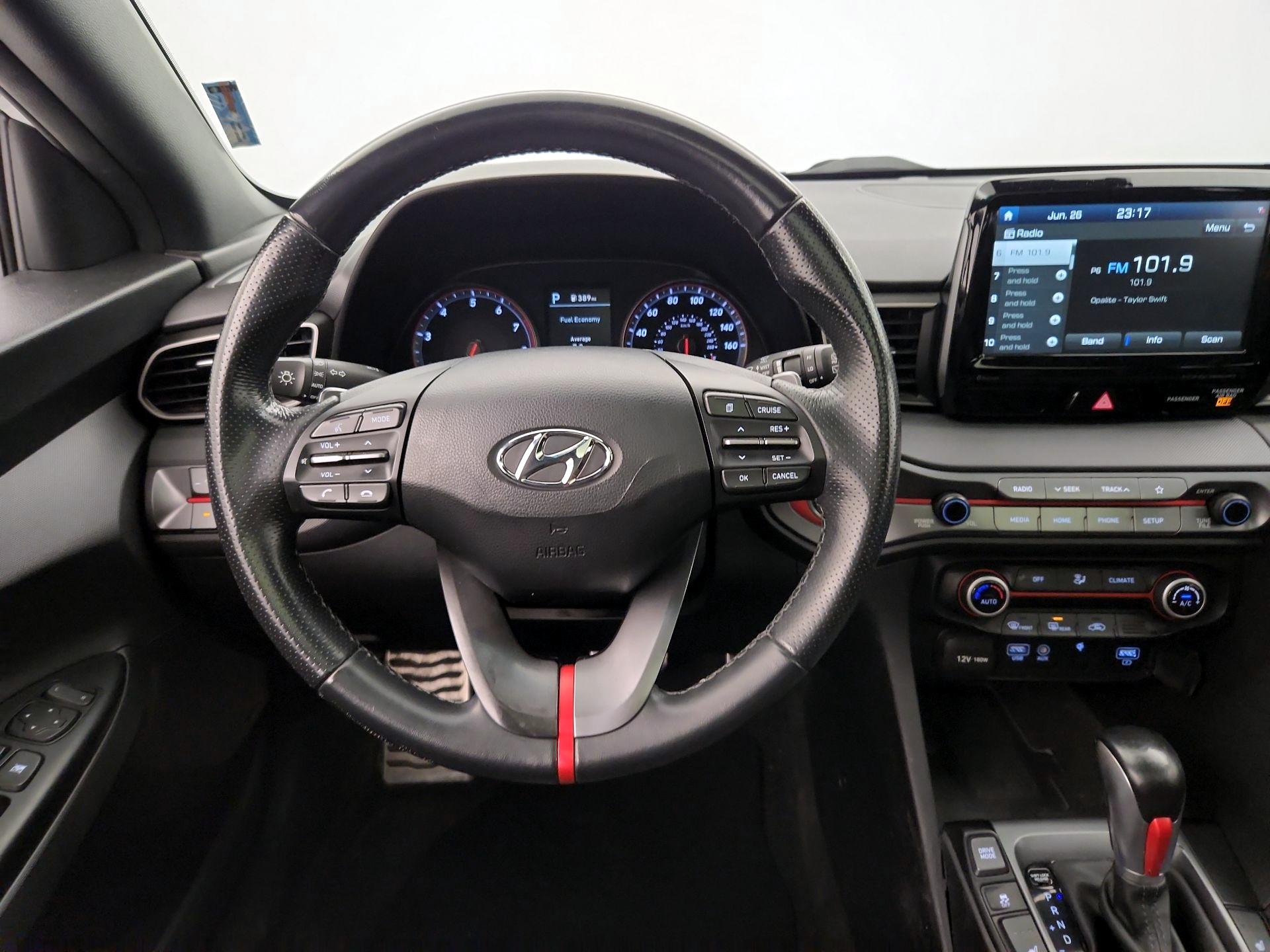 Thumbnail: 2020 Hyundai Veloster - 10