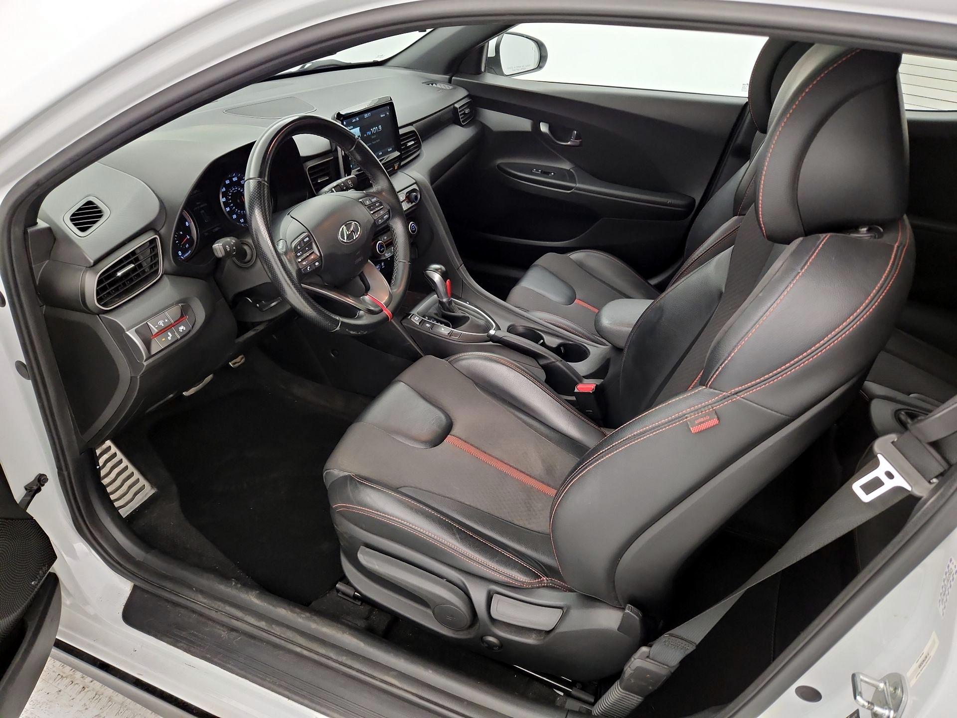 Thumbnail: 2020 Hyundai Veloster - 11