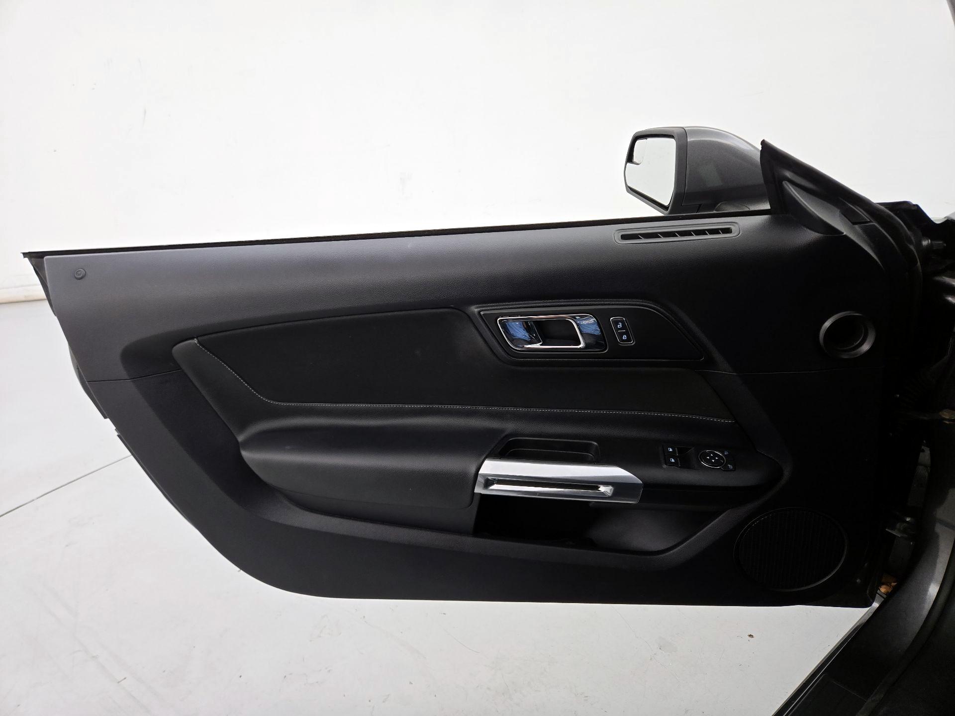Thumbnail: 2015 Ford Mustang - 12