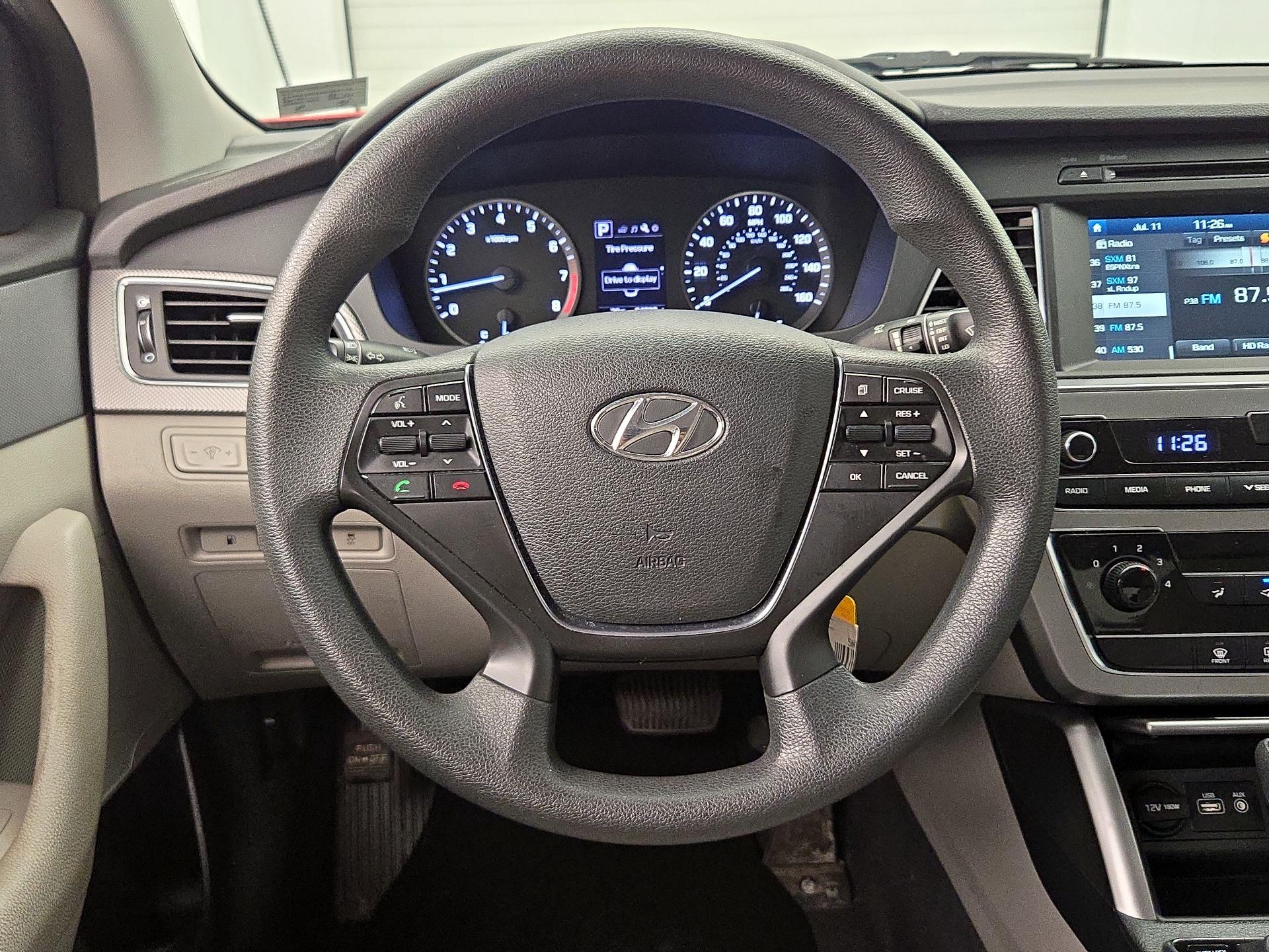 Thumbnail: 2017 Hyundai Sonata - 10