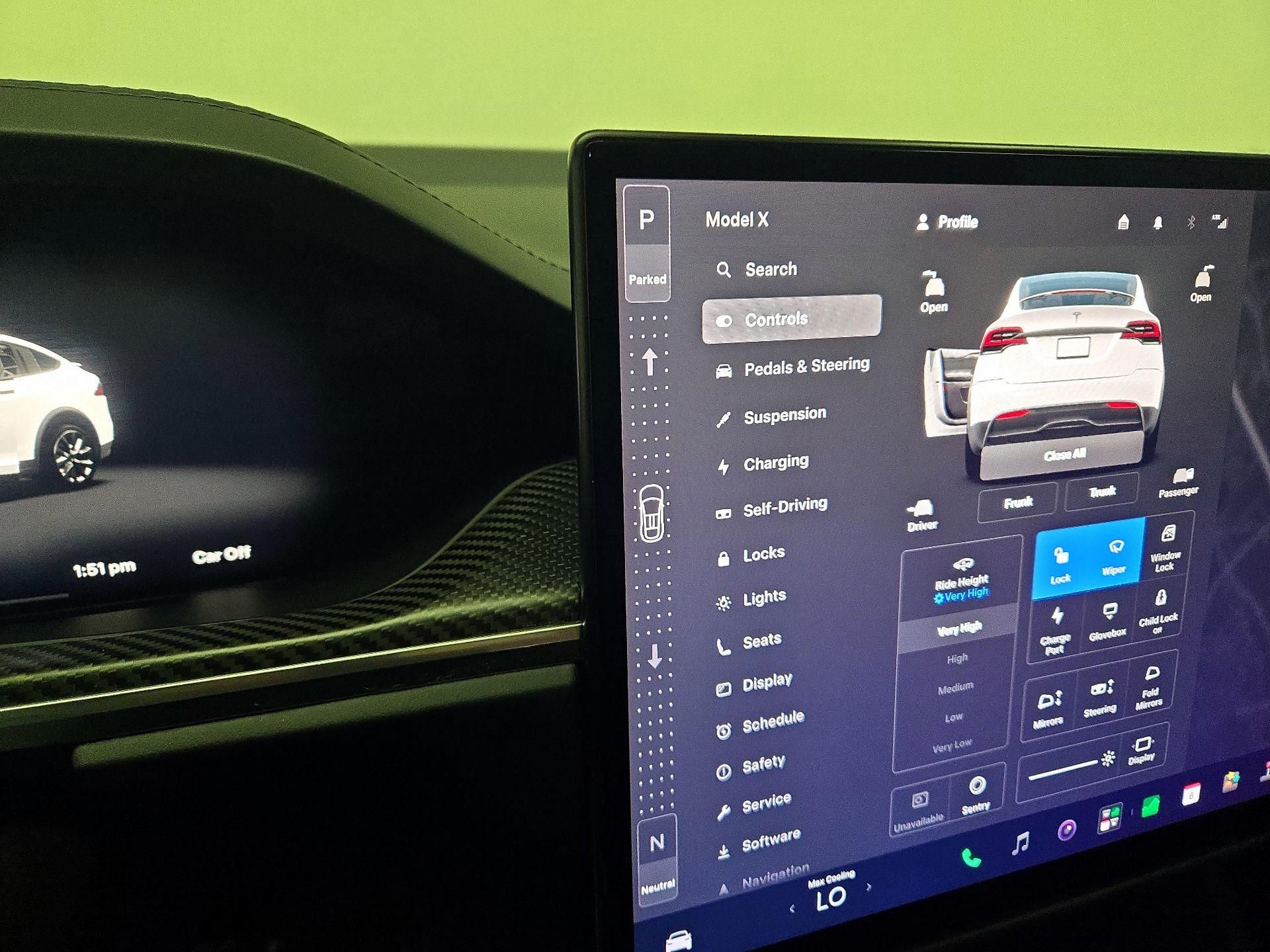 Thumbnail: 2022 Tesla Model X - 17