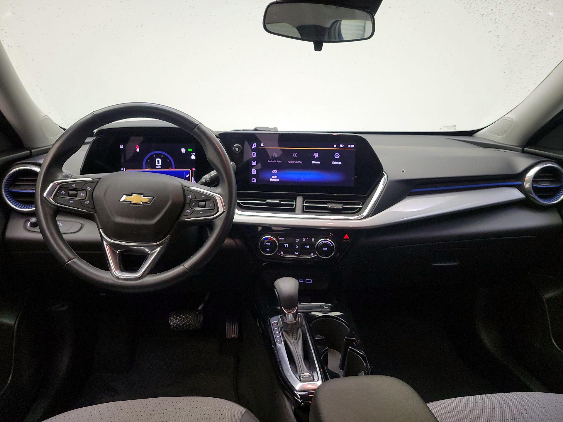 Thumbnail: 2024 Chevrolet Trax - 9