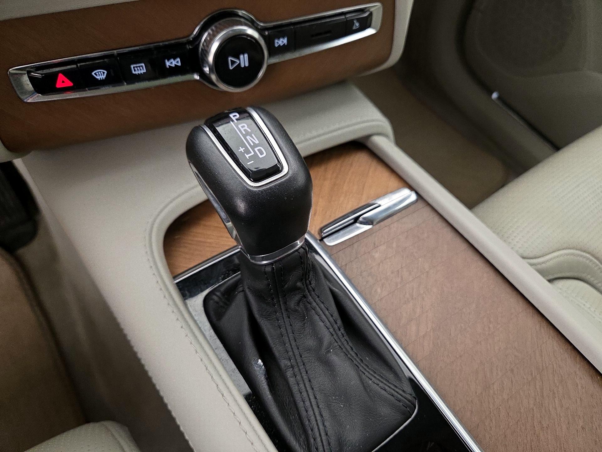 Thumbnail: 2016 Volvo XC90 - 15