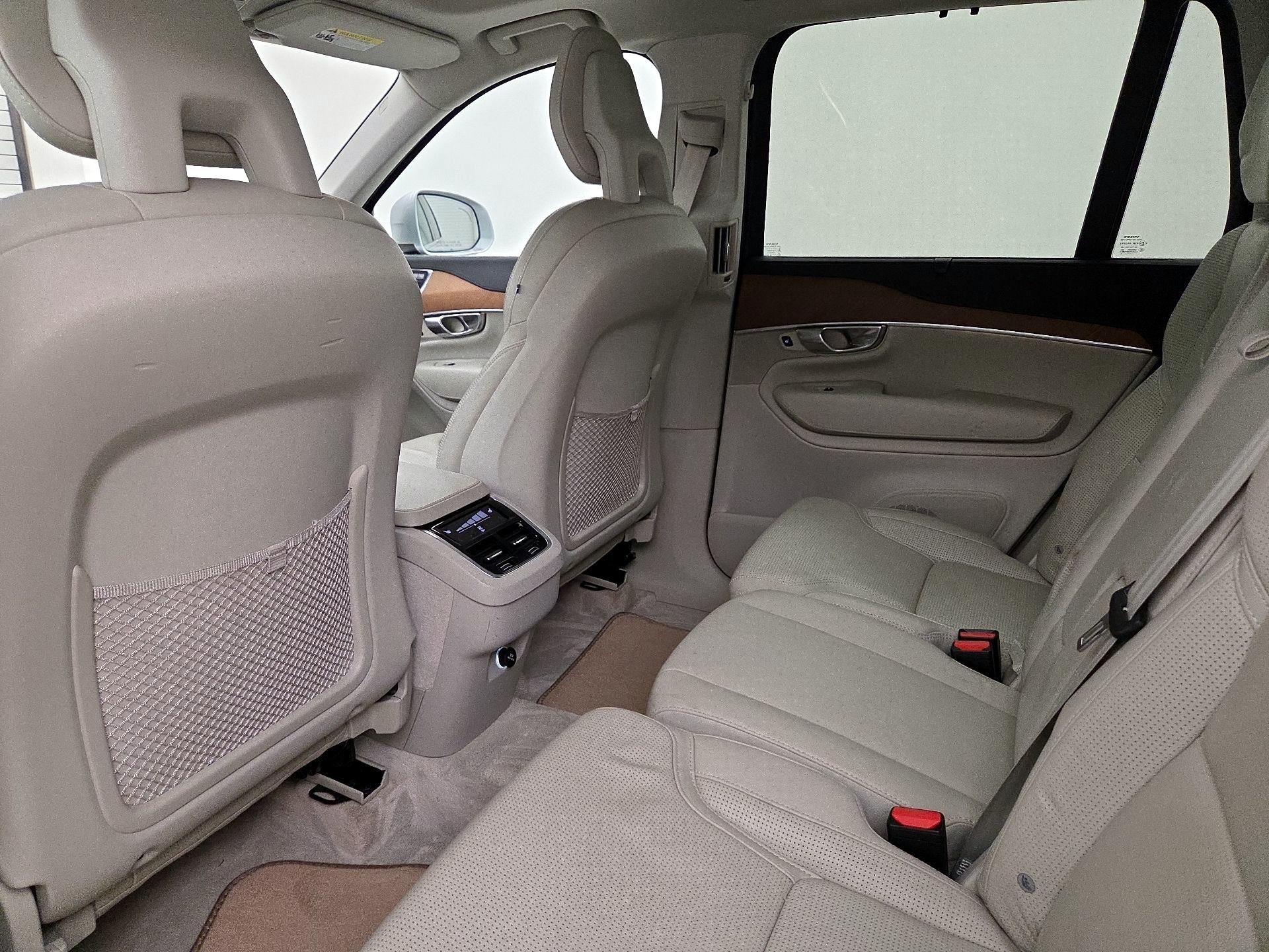 Thumbnail: 2016 Volvo XC90 - 16