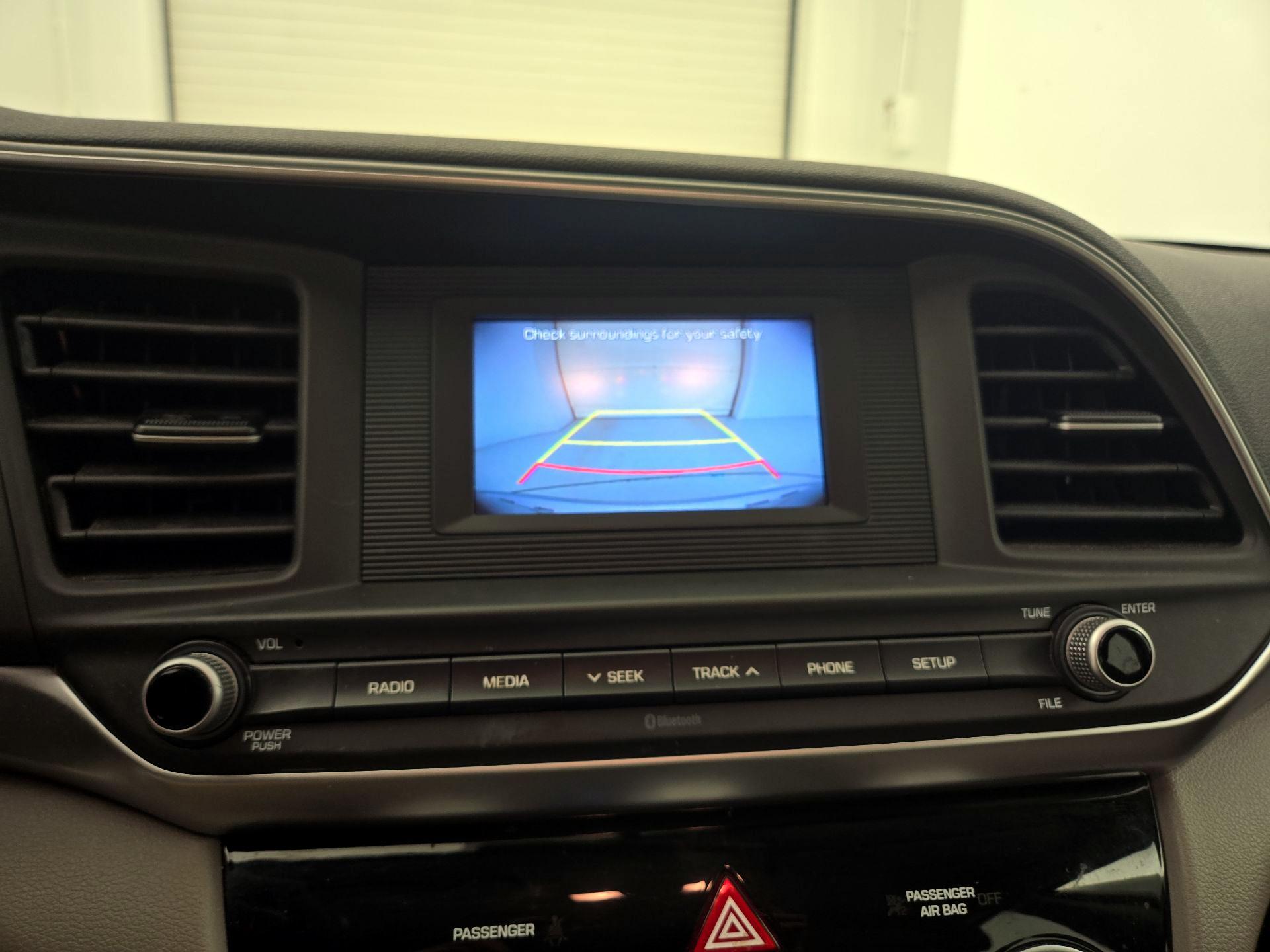 Thumbnail: 2019 Hyundai Elantra - 14
