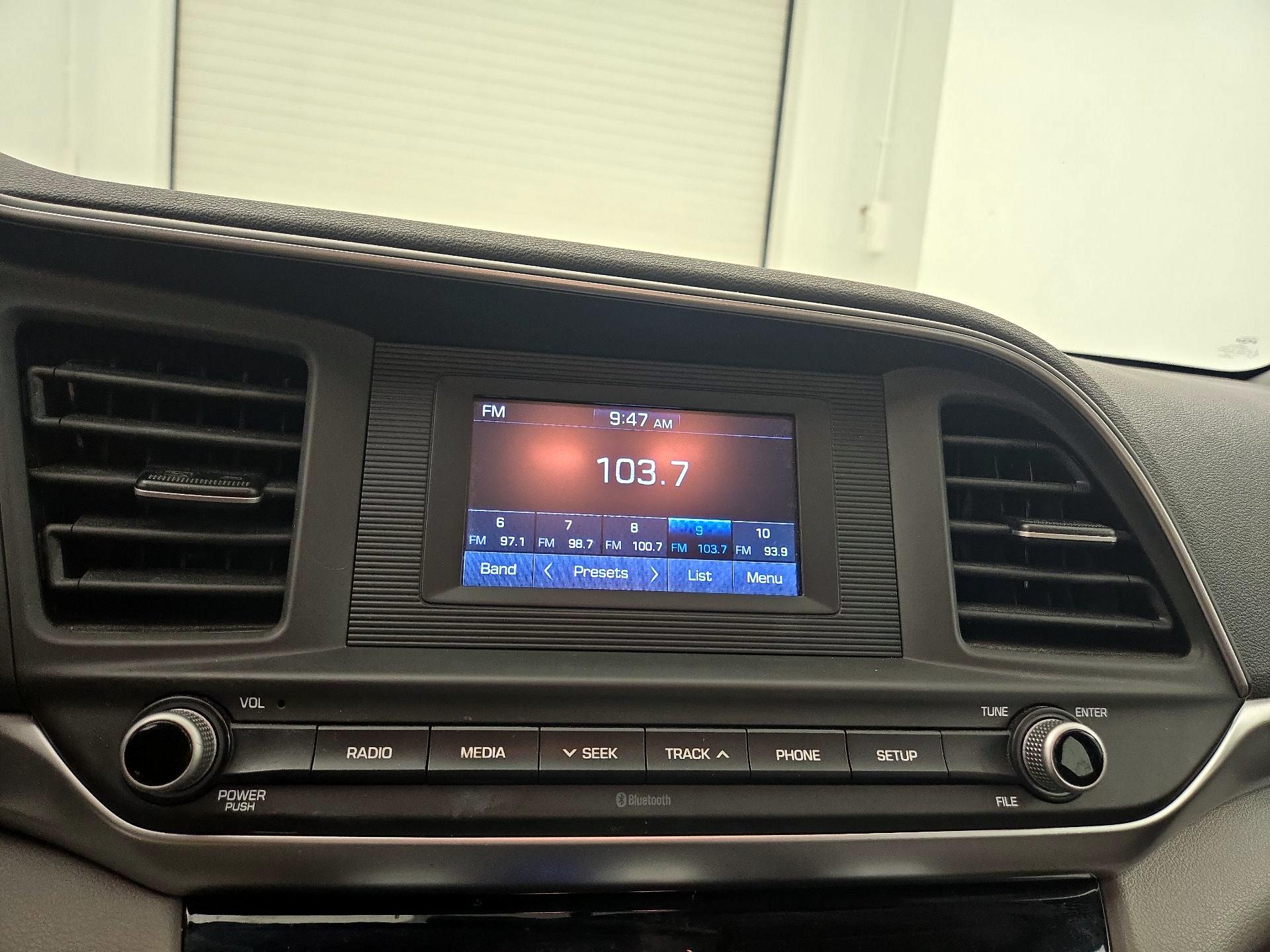 Thumbnail: 2019 Hyundai Elantra - 15
