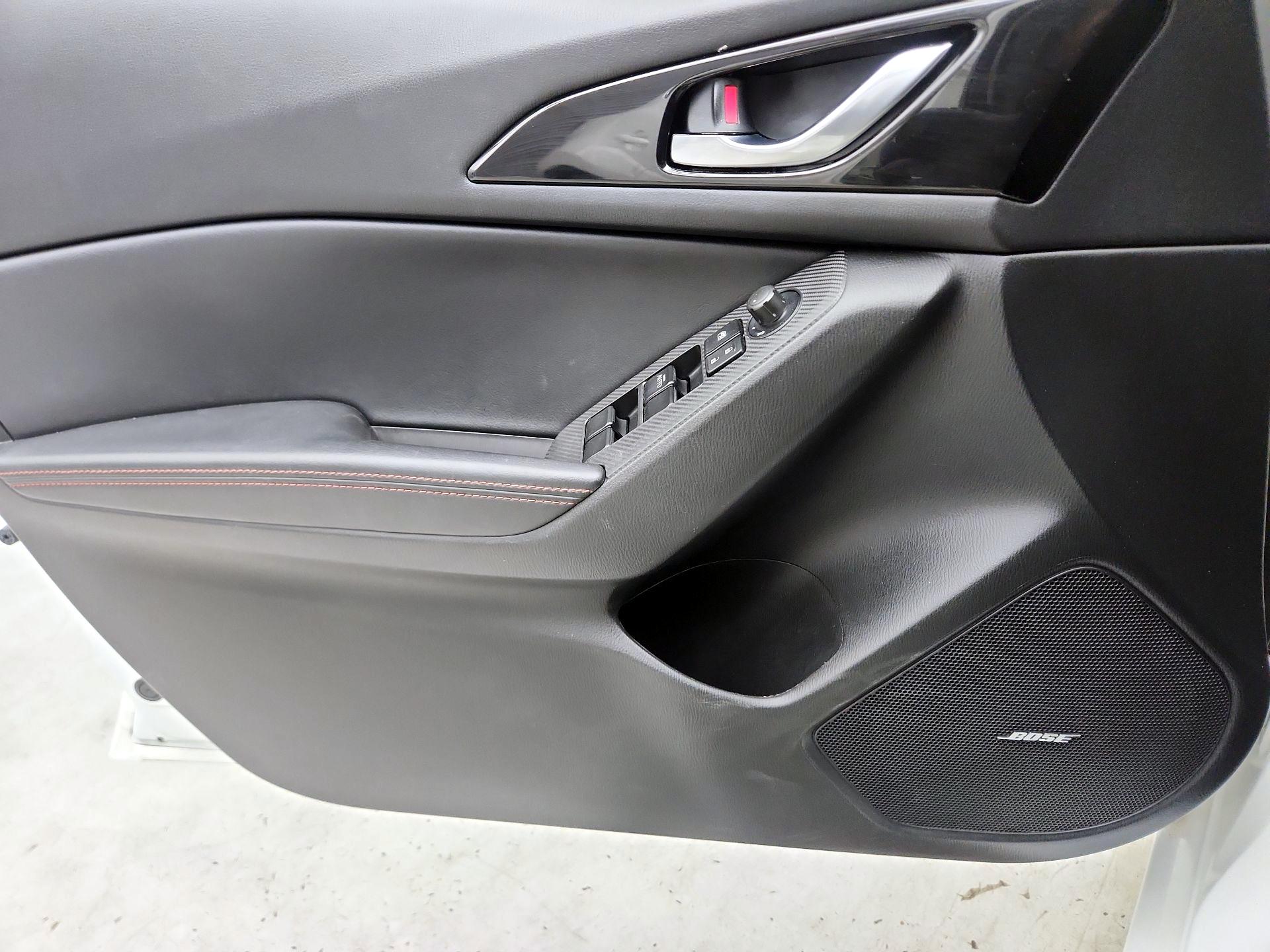 Thumbnail: 2016 Mazda Mazda3 - 12