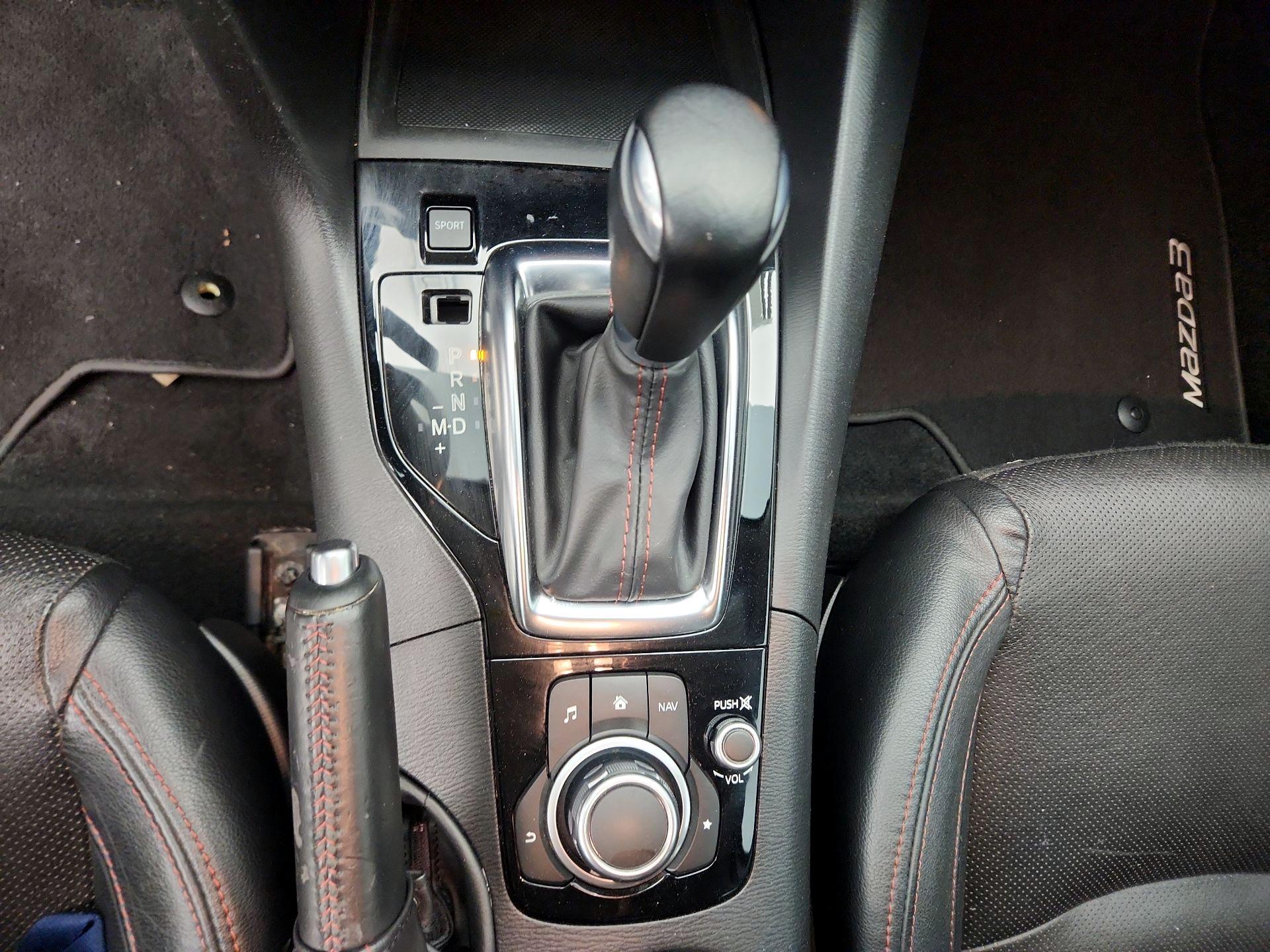 Thumbnail: 2016 Mazda Mazda3 - 18