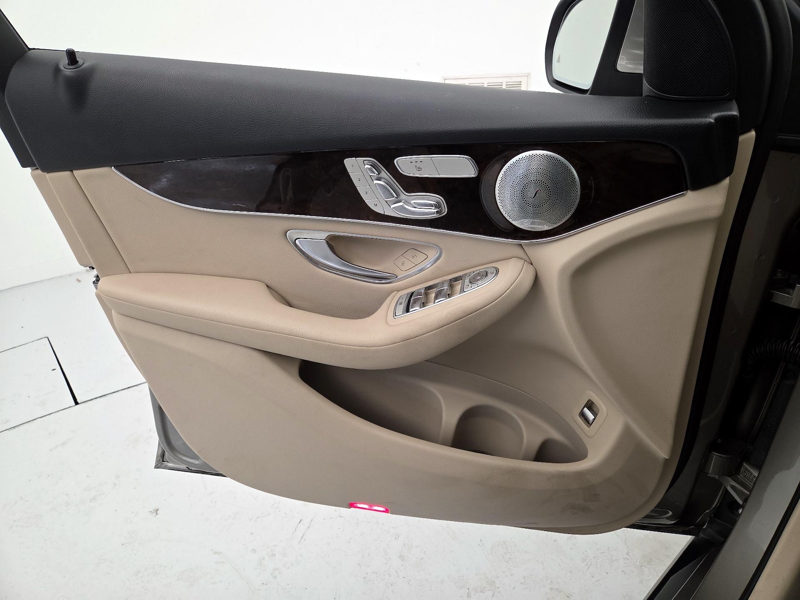 2019 Mercedes-Benz GLC GLC300 - Photo 13