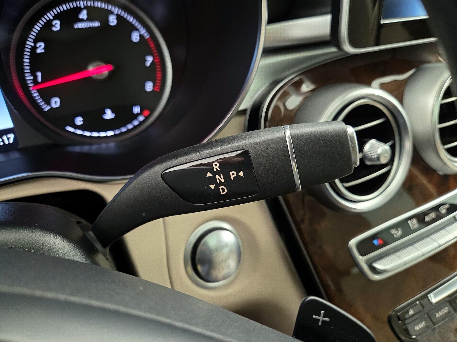 2019 Mercedes-Benz GLC GLC300 - Photo 18