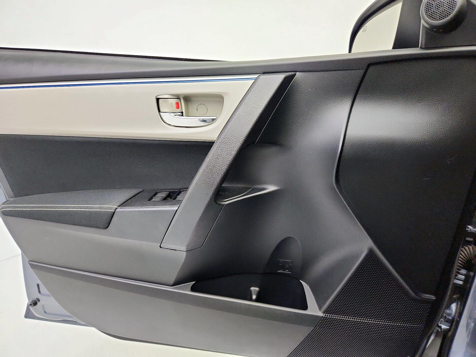 Thumbnail: 2014 Toyota Corolla - 12