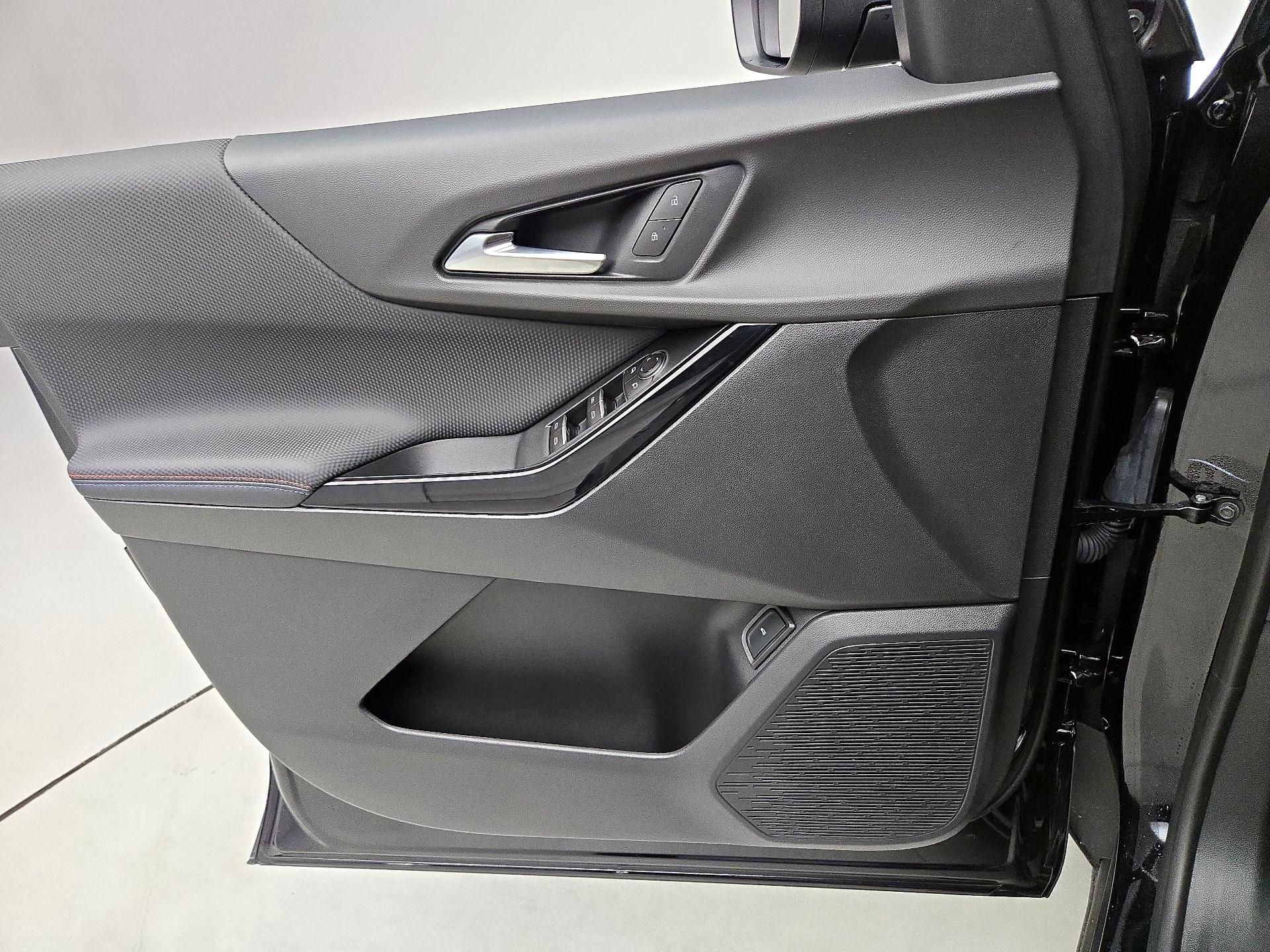 Thumbnail: 2026 Chevrolet Equinox - 12