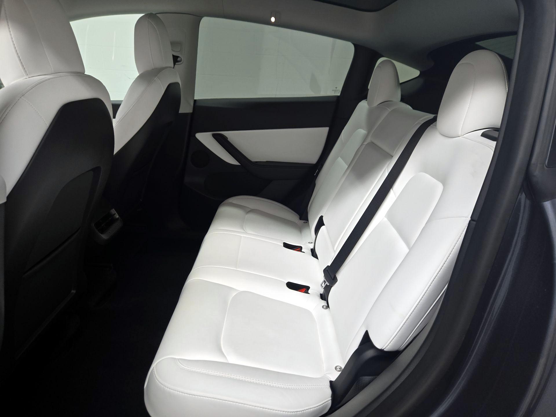 Thumbnail: 2022 Tesla Model Y - 19