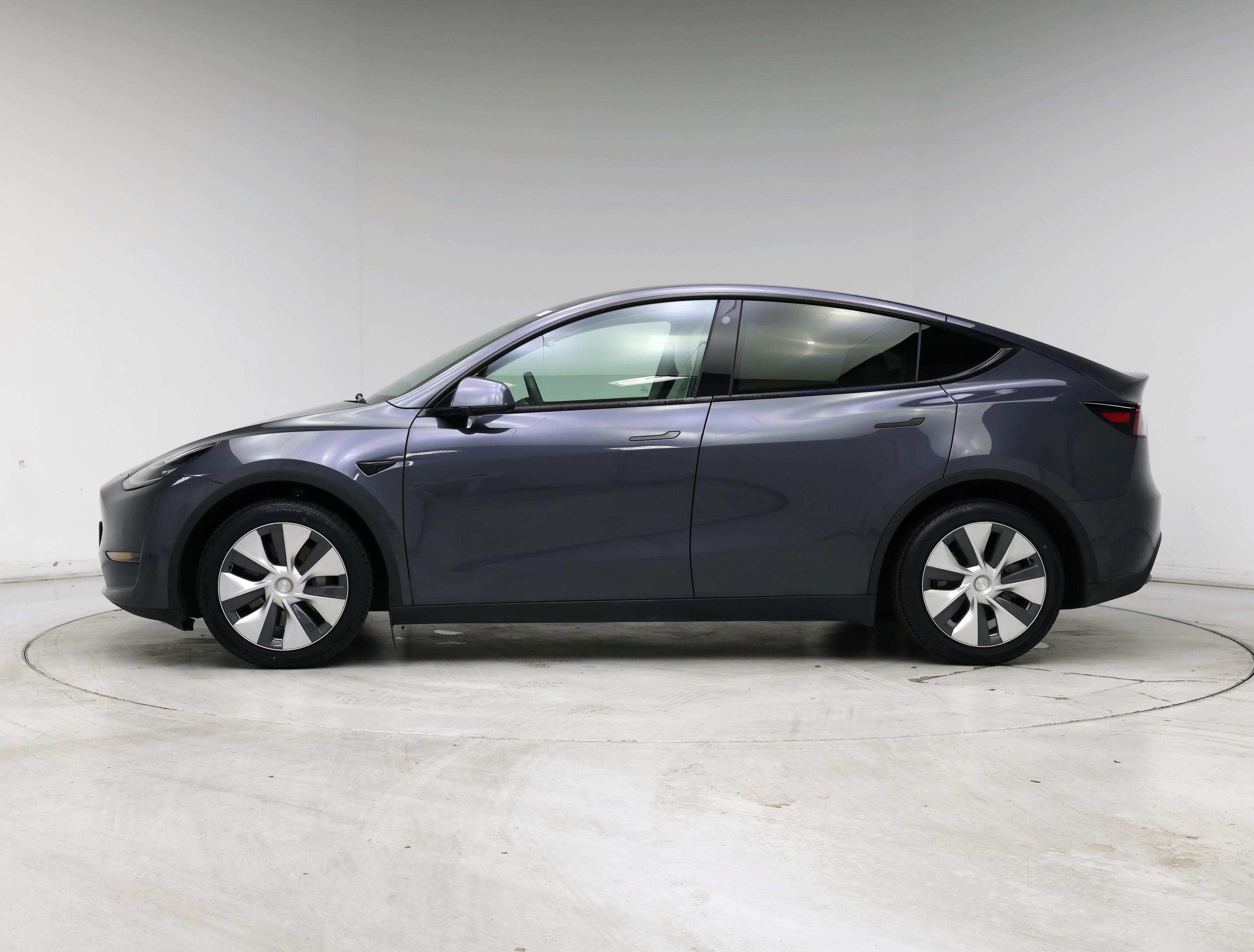 Thumbnail: 2022 Tesla Model Y - 3