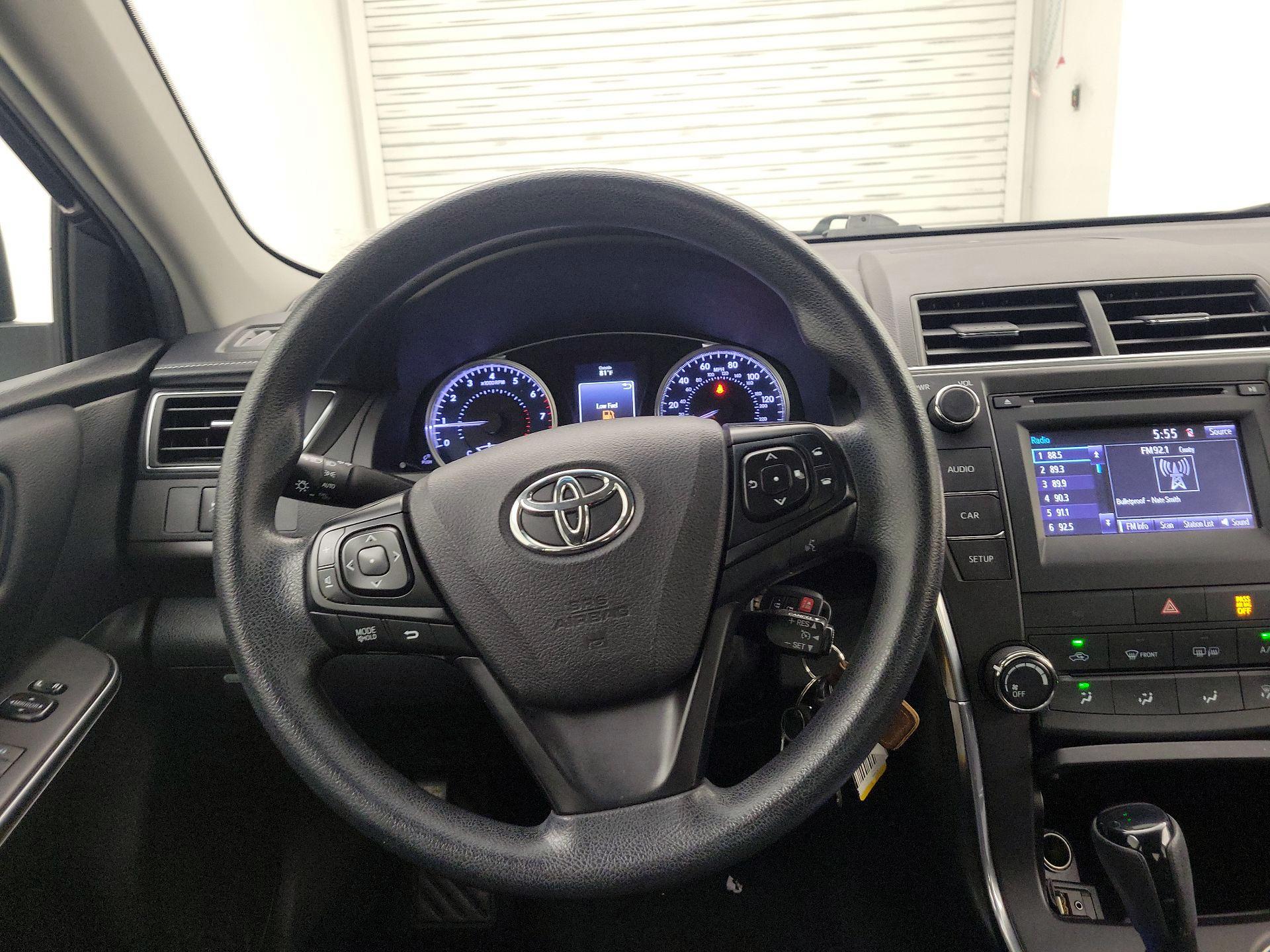 Thumbnail: 2017 Toyota Camry - 10