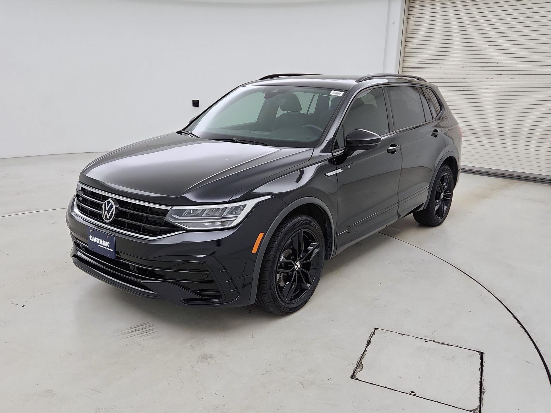 Thumbnail: 2022 Volkswagen Tiguan - 3
