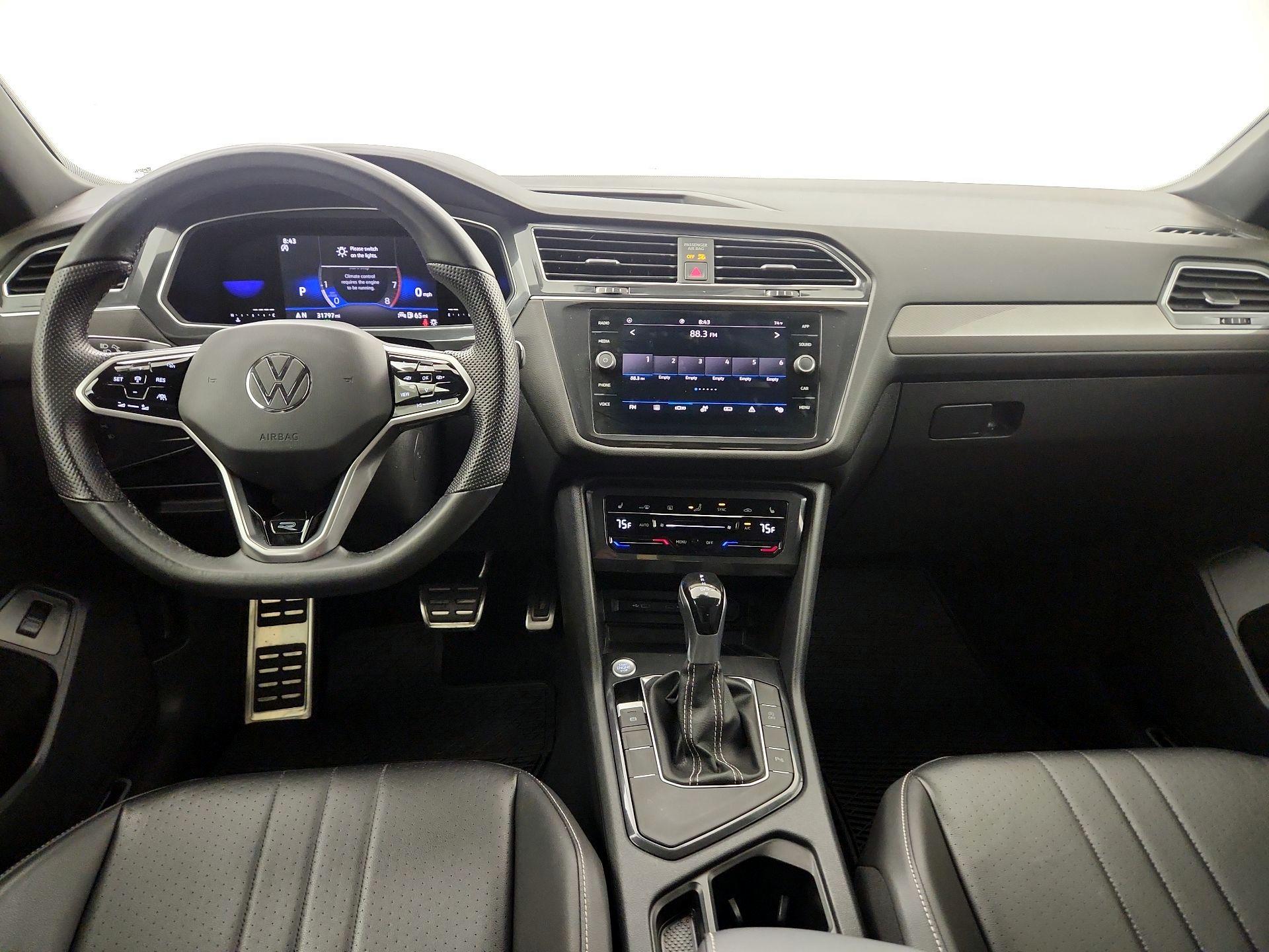 Thumbnail: 2022 Volkswagen Tiguan - 8