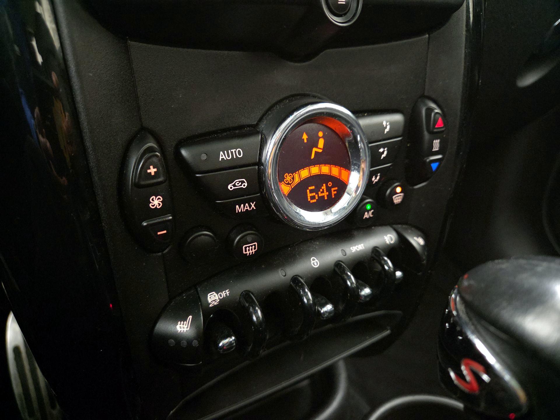 Thumbnail: 2016 MINI Cooper Countryman - 14