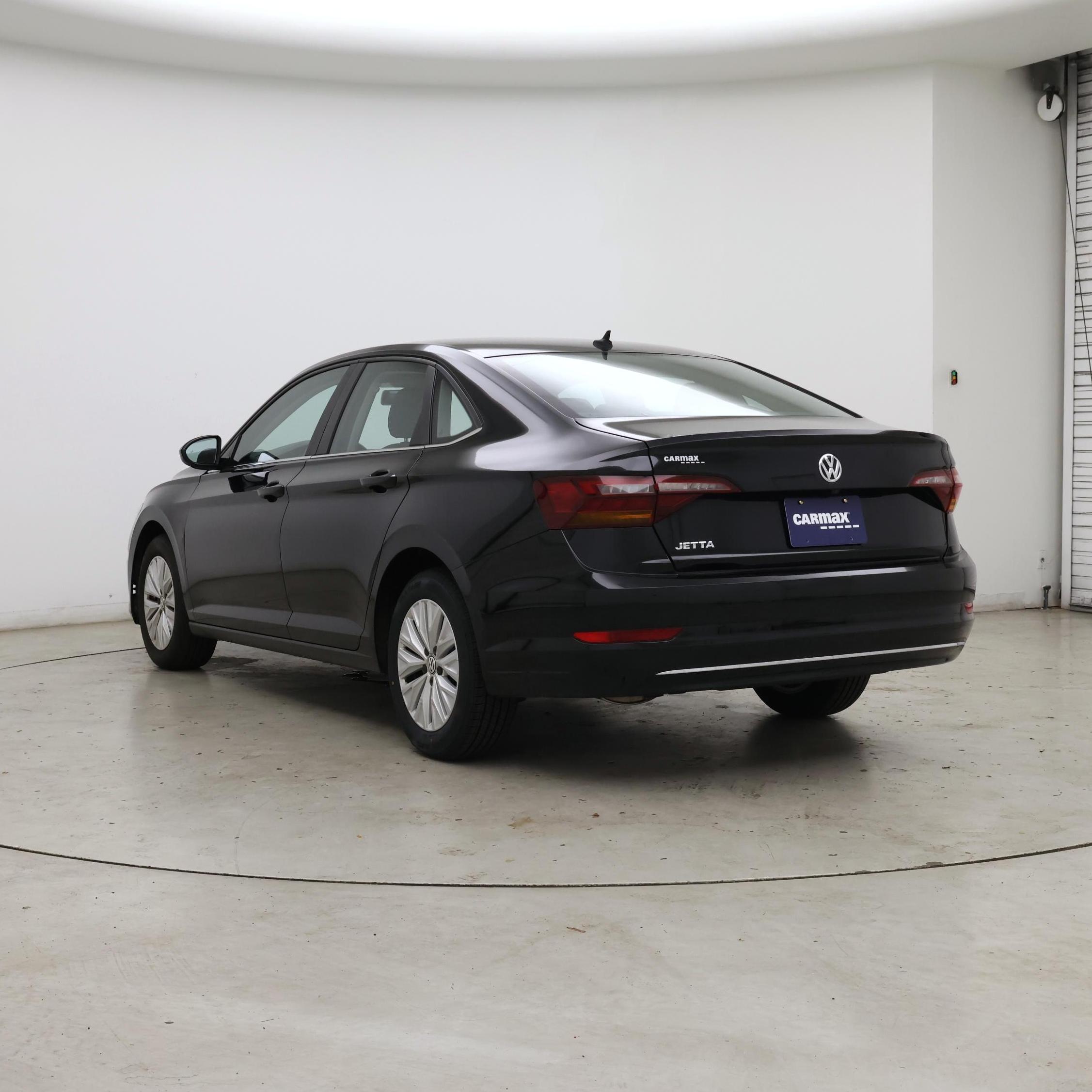Thumbnail: 2019 Volkswagen Jetta - 2
