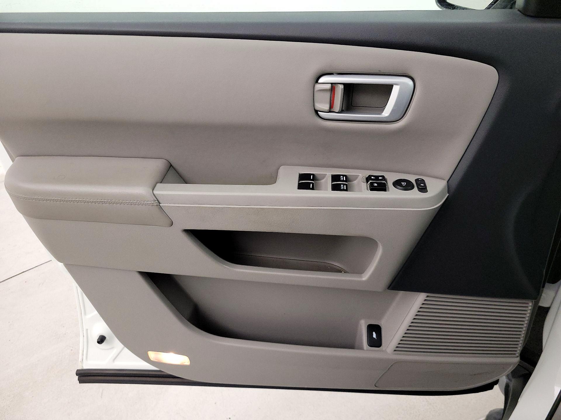 Thumbnail: 2014 Honda Pilot - 12