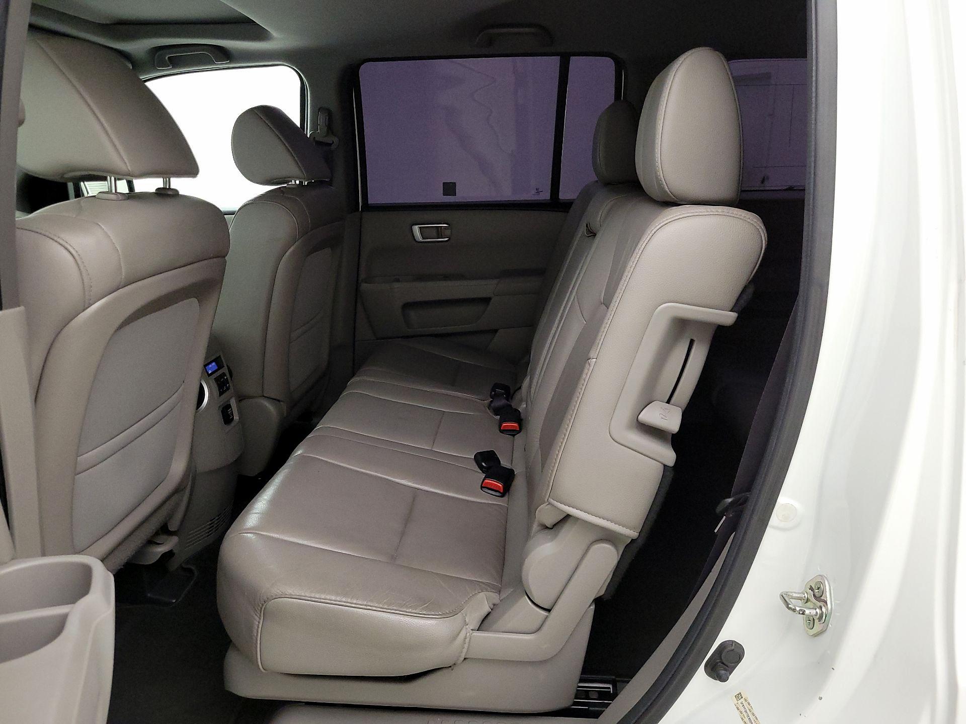 Thumbnail: 2014 Honda Pilot - 20