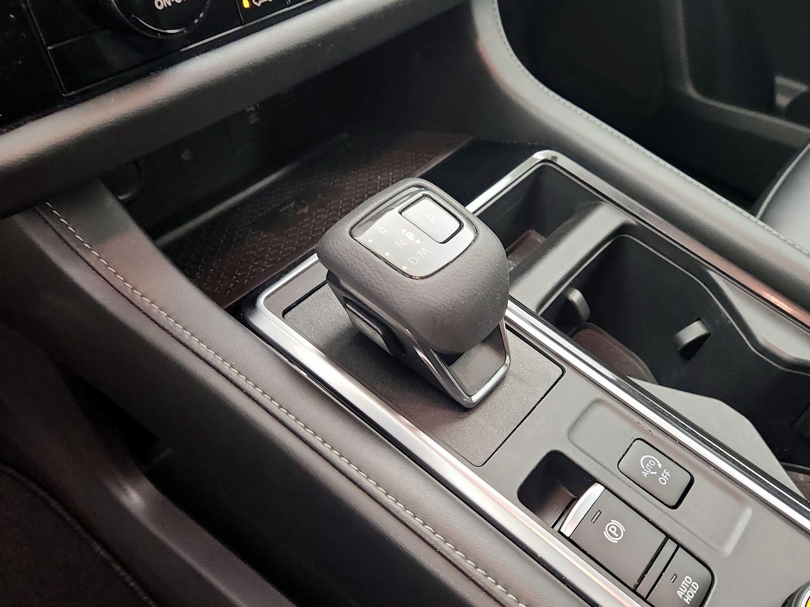 2023 Nissan Pathfinder SL - Photo 19