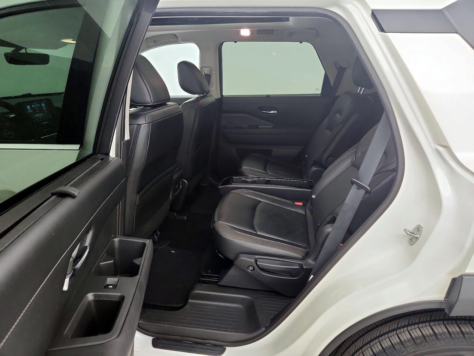 2023 Nissan Pathfinder SL - Photo 22