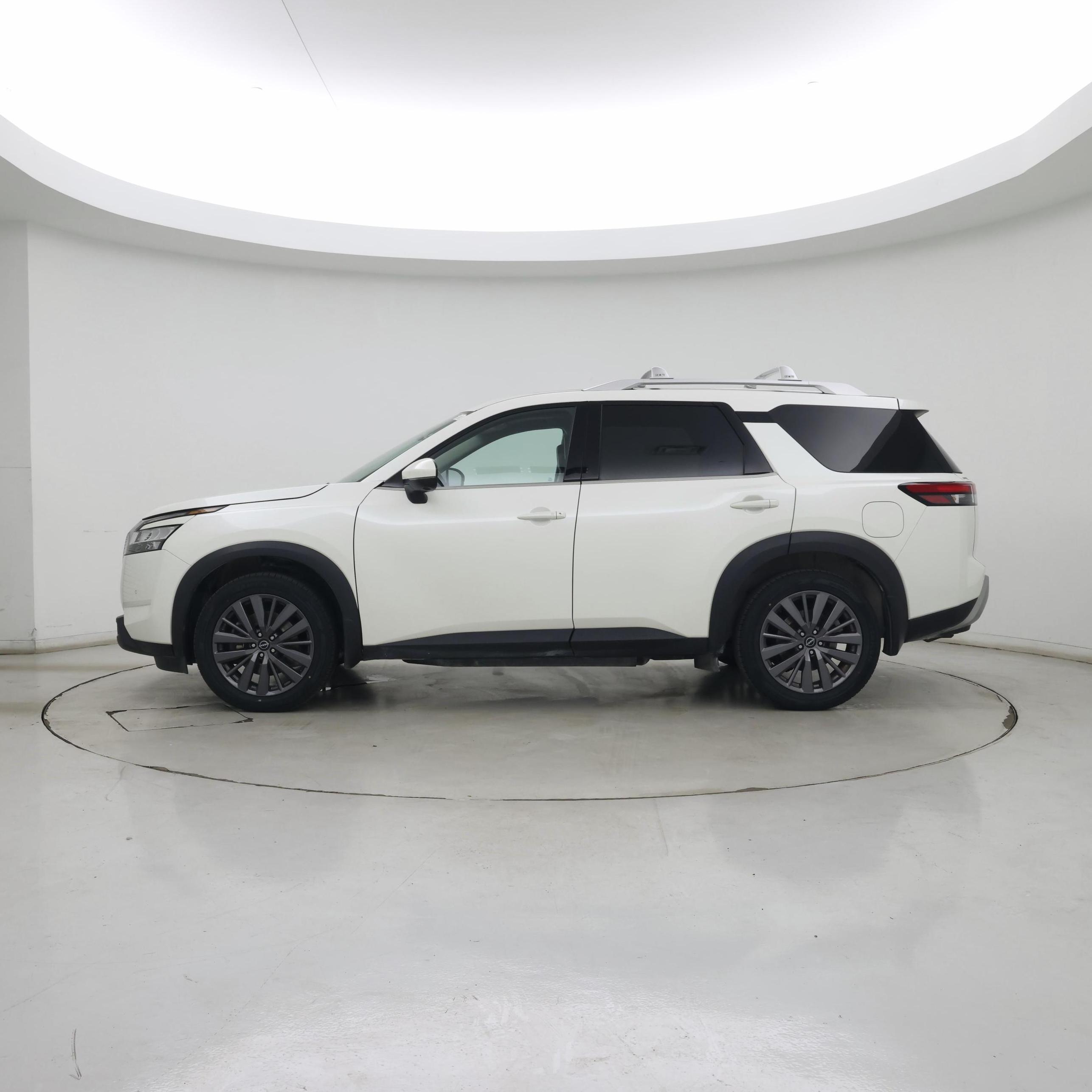 Thumbnail: 2023 Nissan Pathfinder - 3