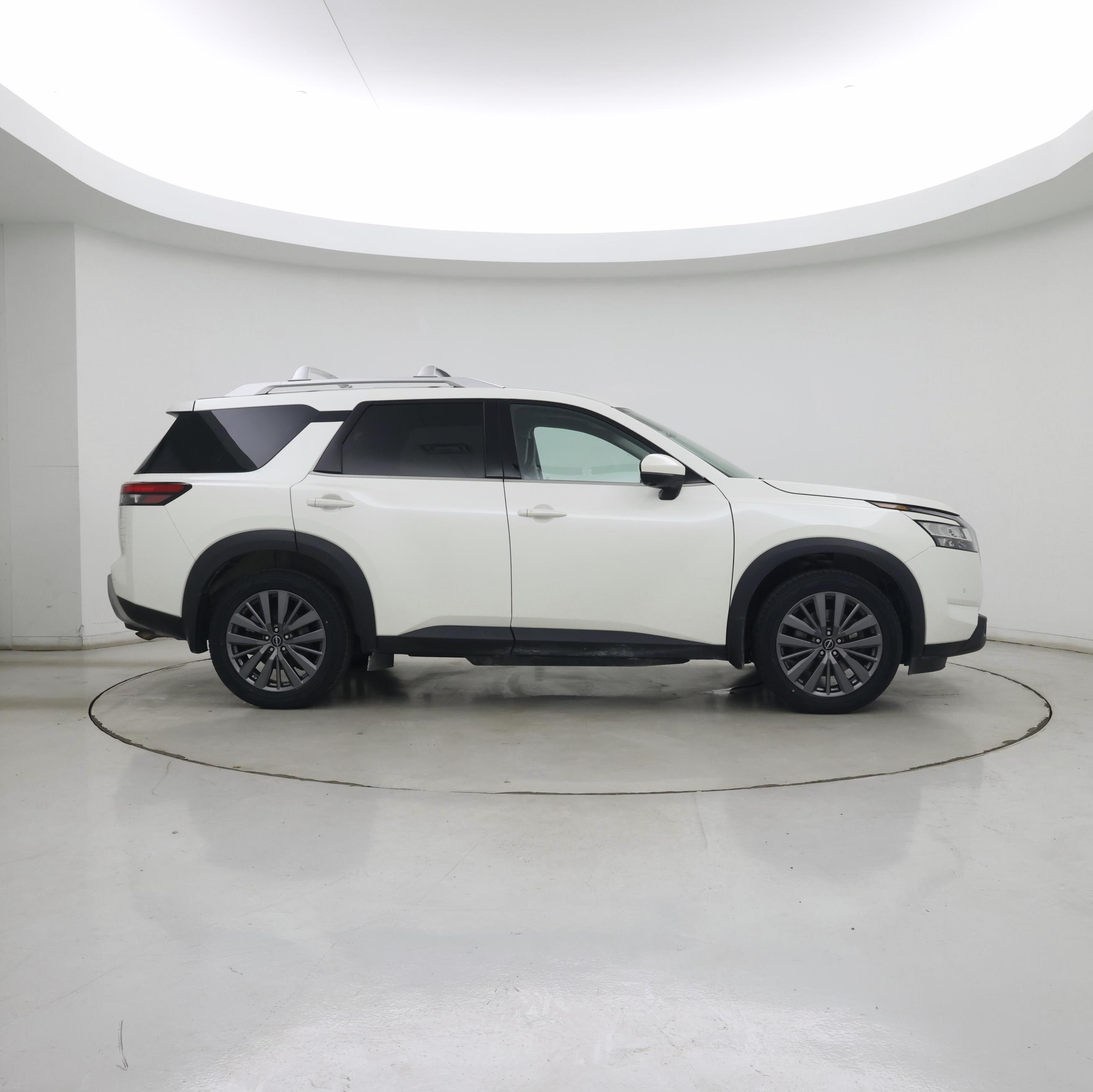 Thumbnail: 2023 Nissan Pathfinder - 7