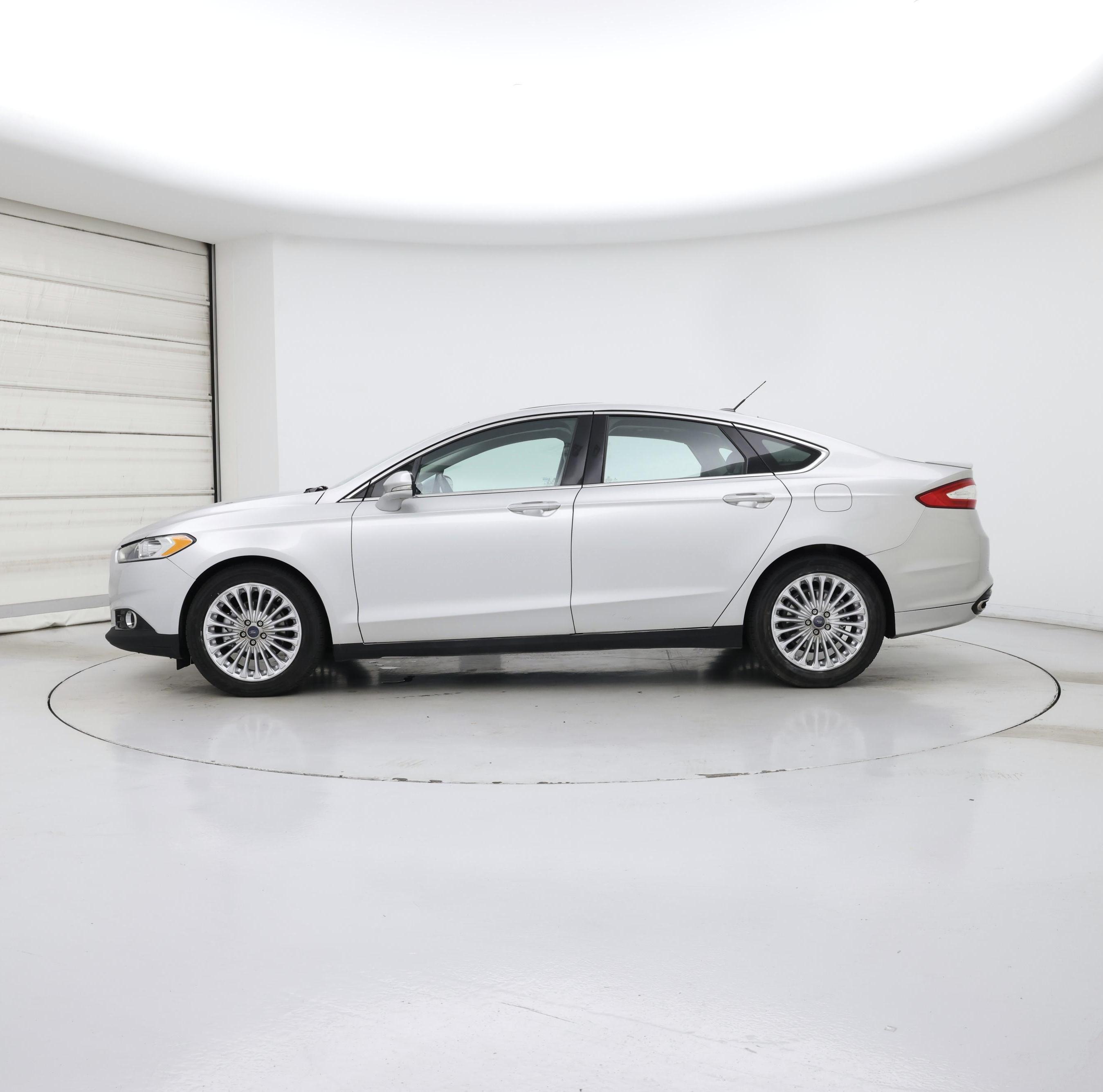 Thumbnail: 2016 Ford Fusion - 3
