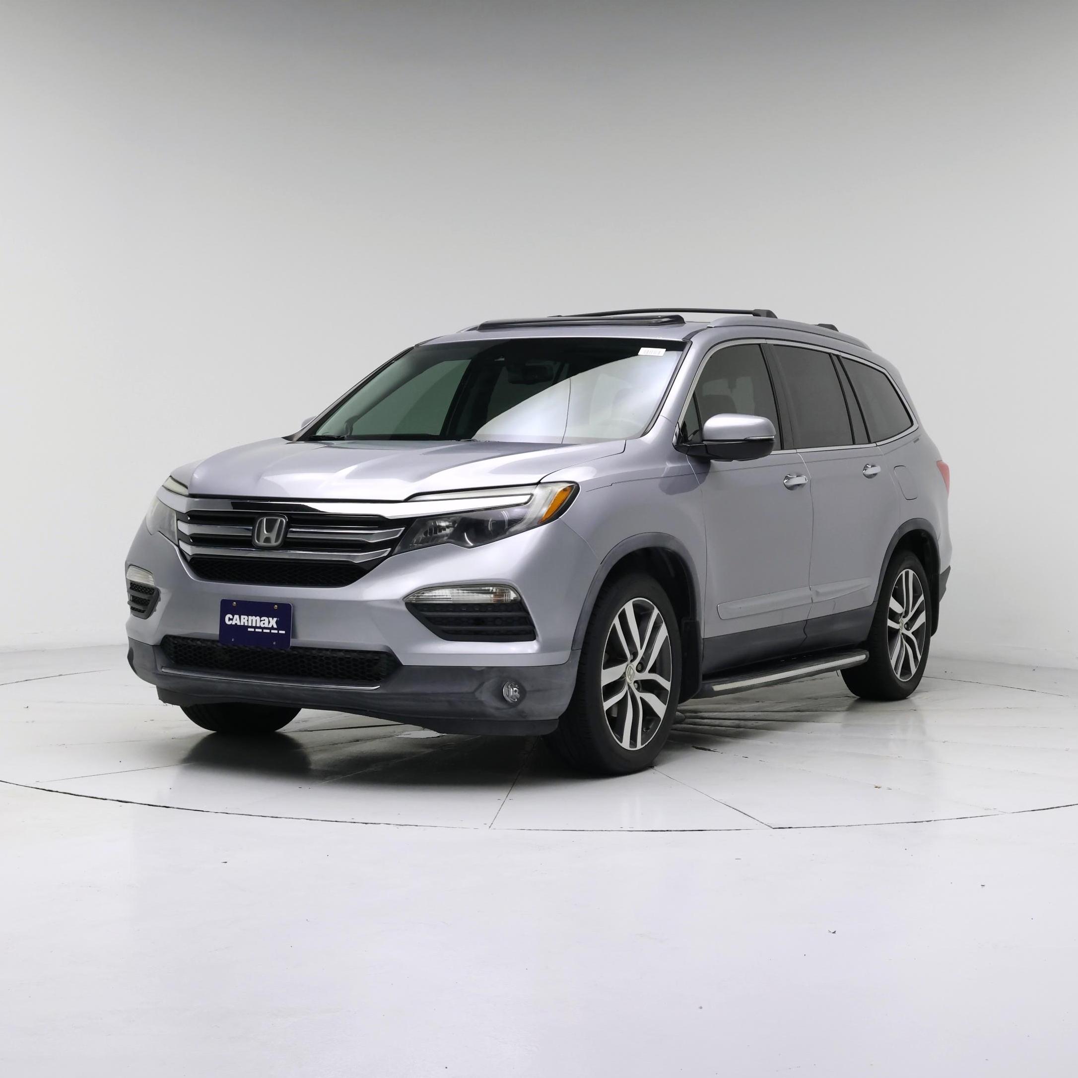 Thumbnail: 2017 Honda Pilot - 4