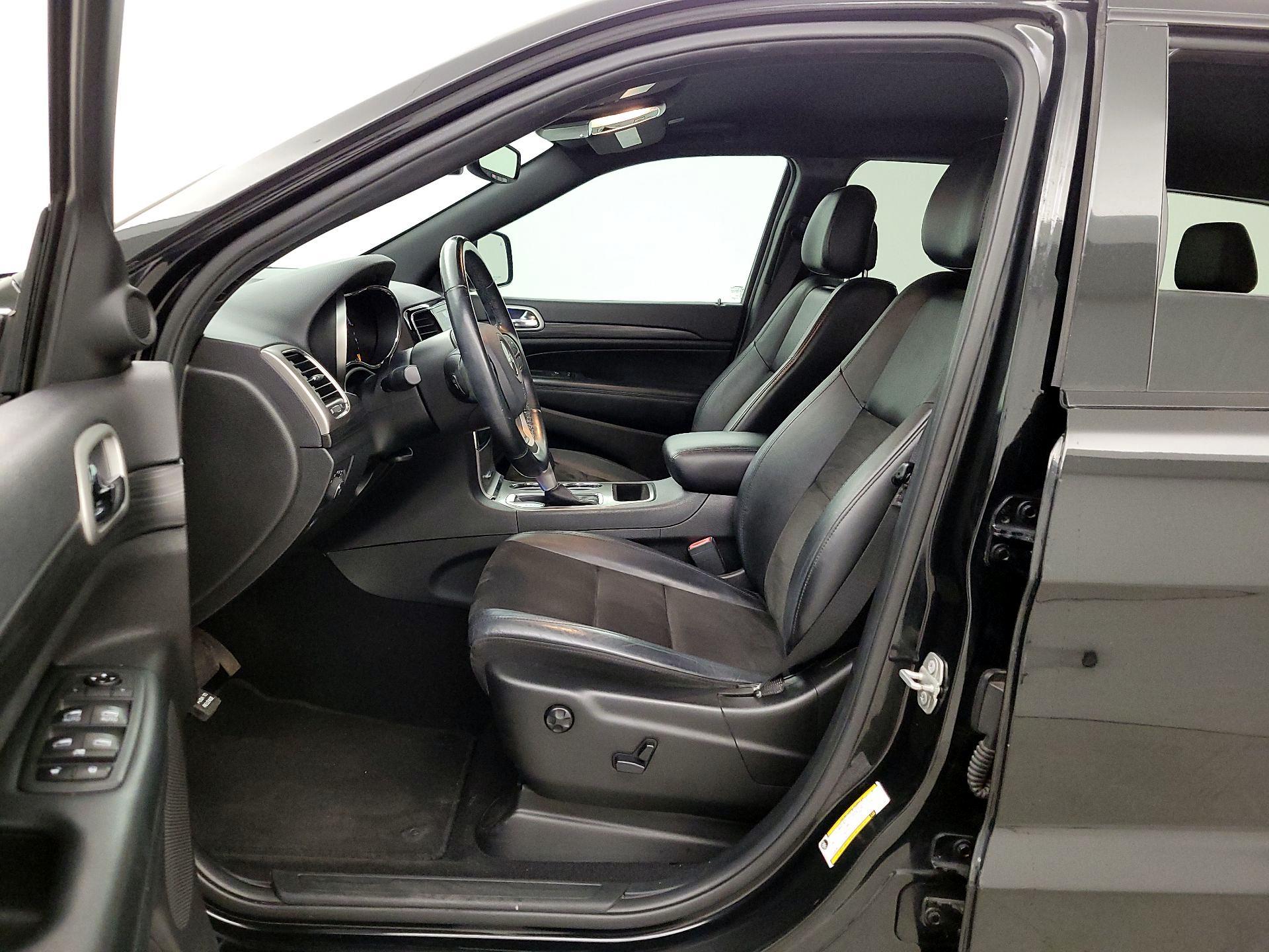 Thumbnail: 2020 Jeep Grand Cherokee - 11