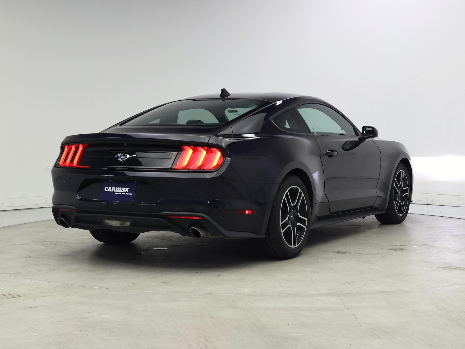 2021 Ford Mustang EcoBoost - Photo 9