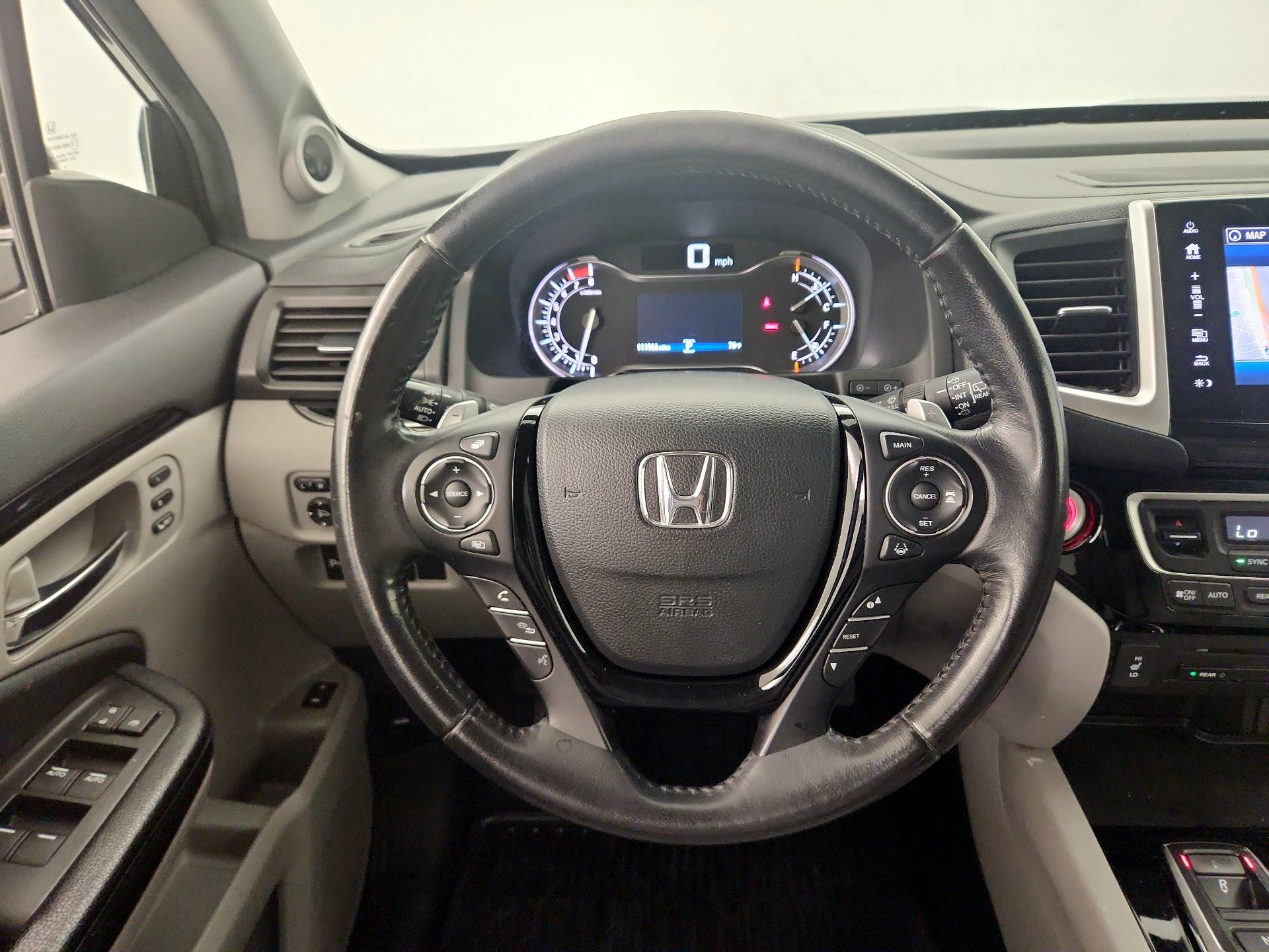 Thumbnail: 2018 Honda Pilot - 10
